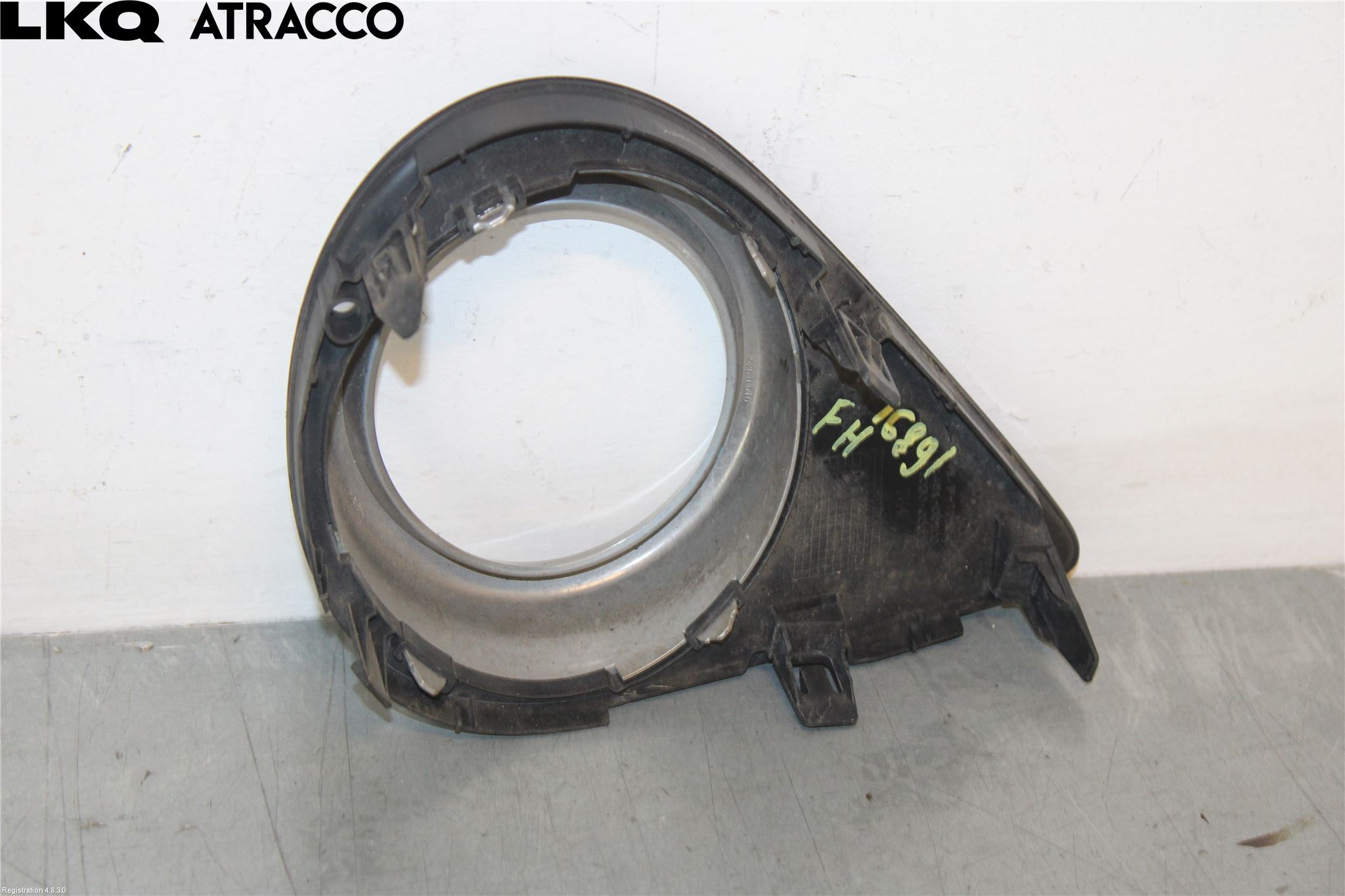 Toyota YARIS XP130 12-14 Dimljussarg Fram