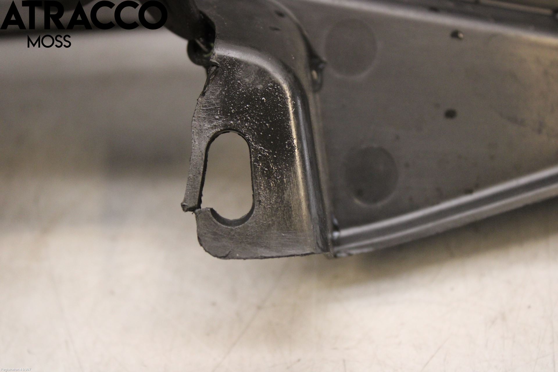 Mercedes-Benz MB E-KLASS (W212) 09-16 Torpedplåt-Torpedplast