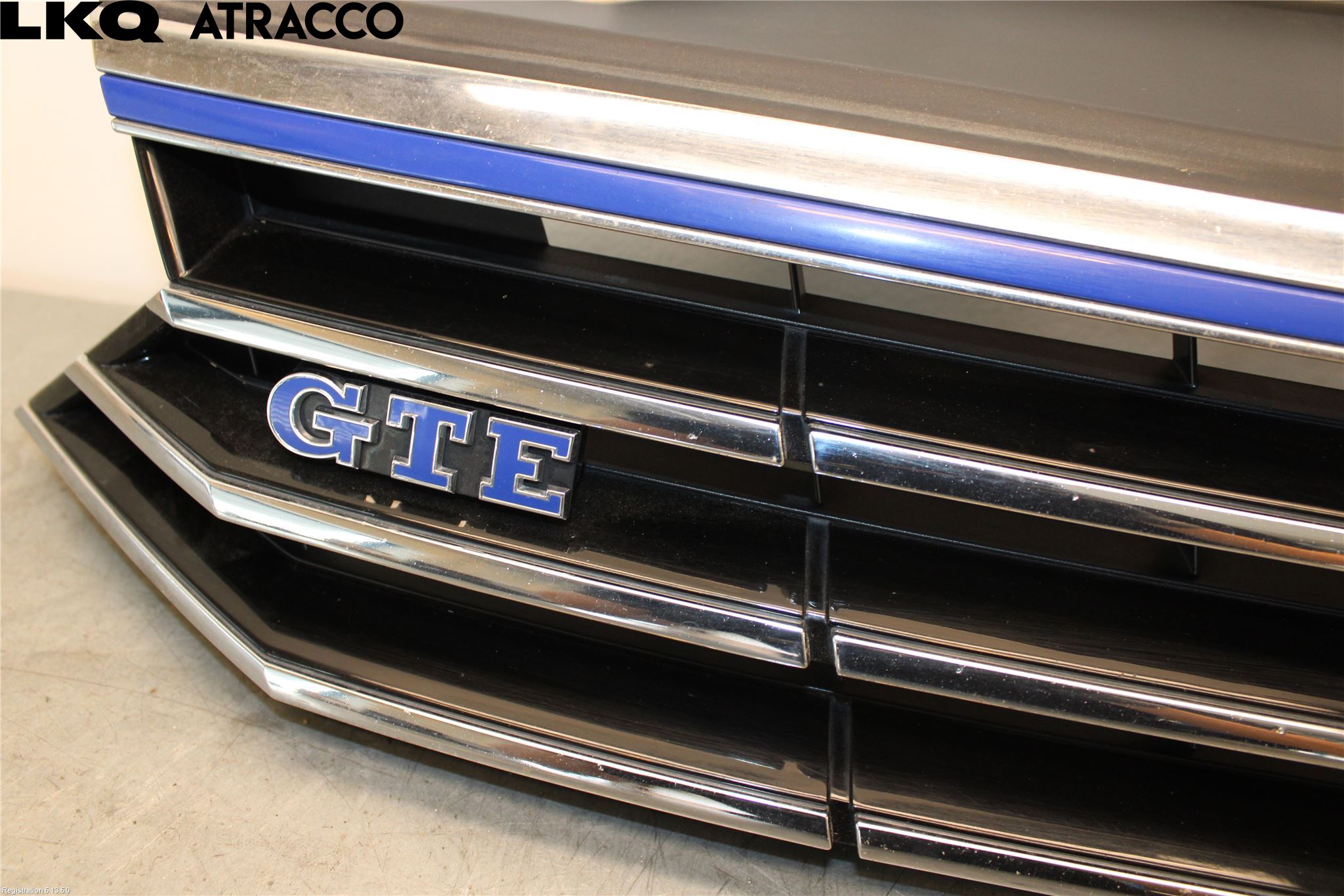 Volkswagen VW PASSAT 15-19 Grill Komp