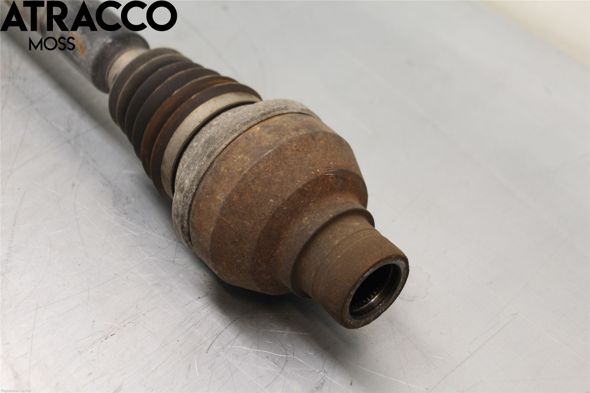 Volkswagen VW GOLF V 04-09 Drivaxel Fram Höger