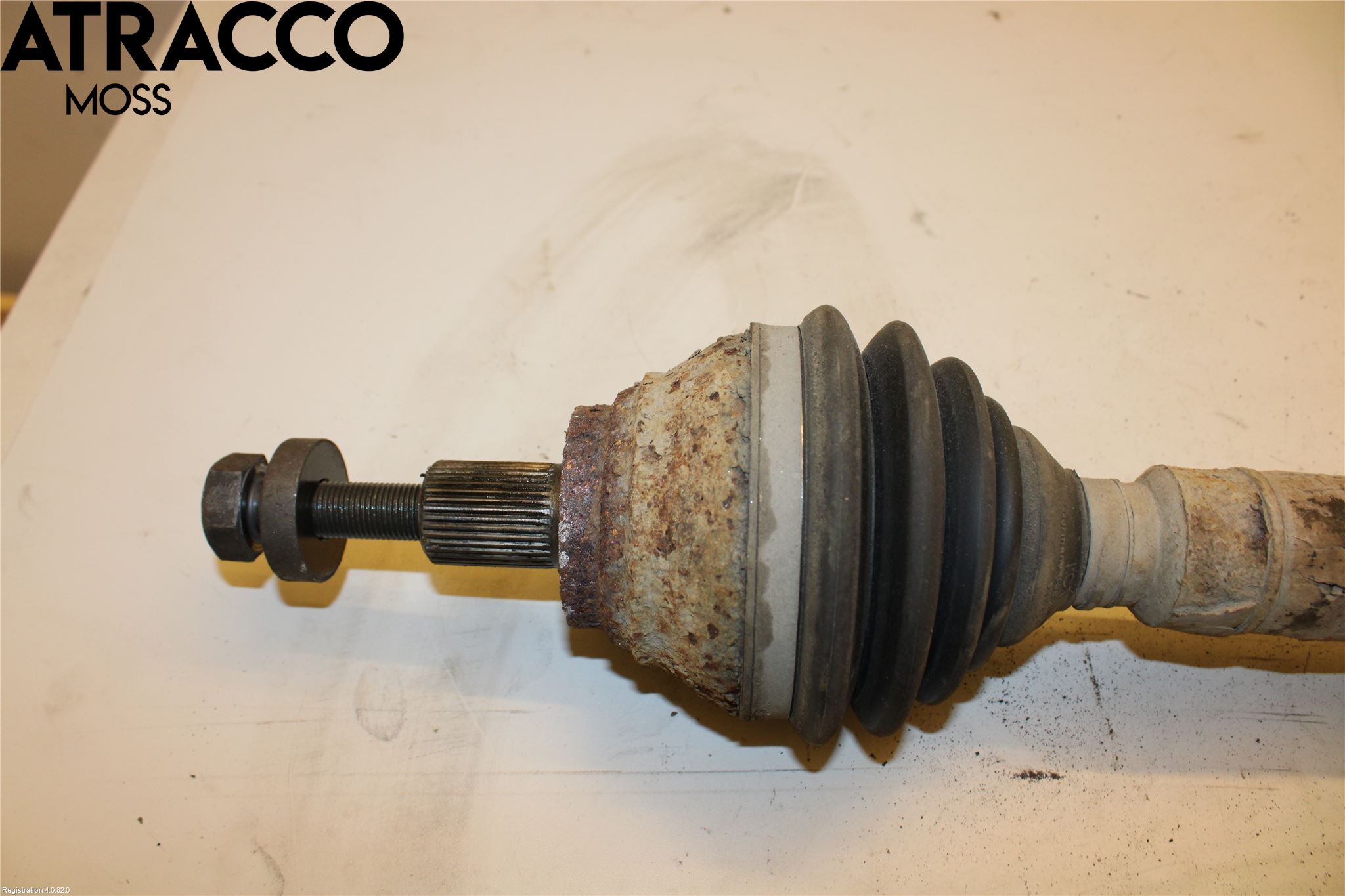 Volkswagen VW PASSAT 05-11 Drivaxel Fram Höger
