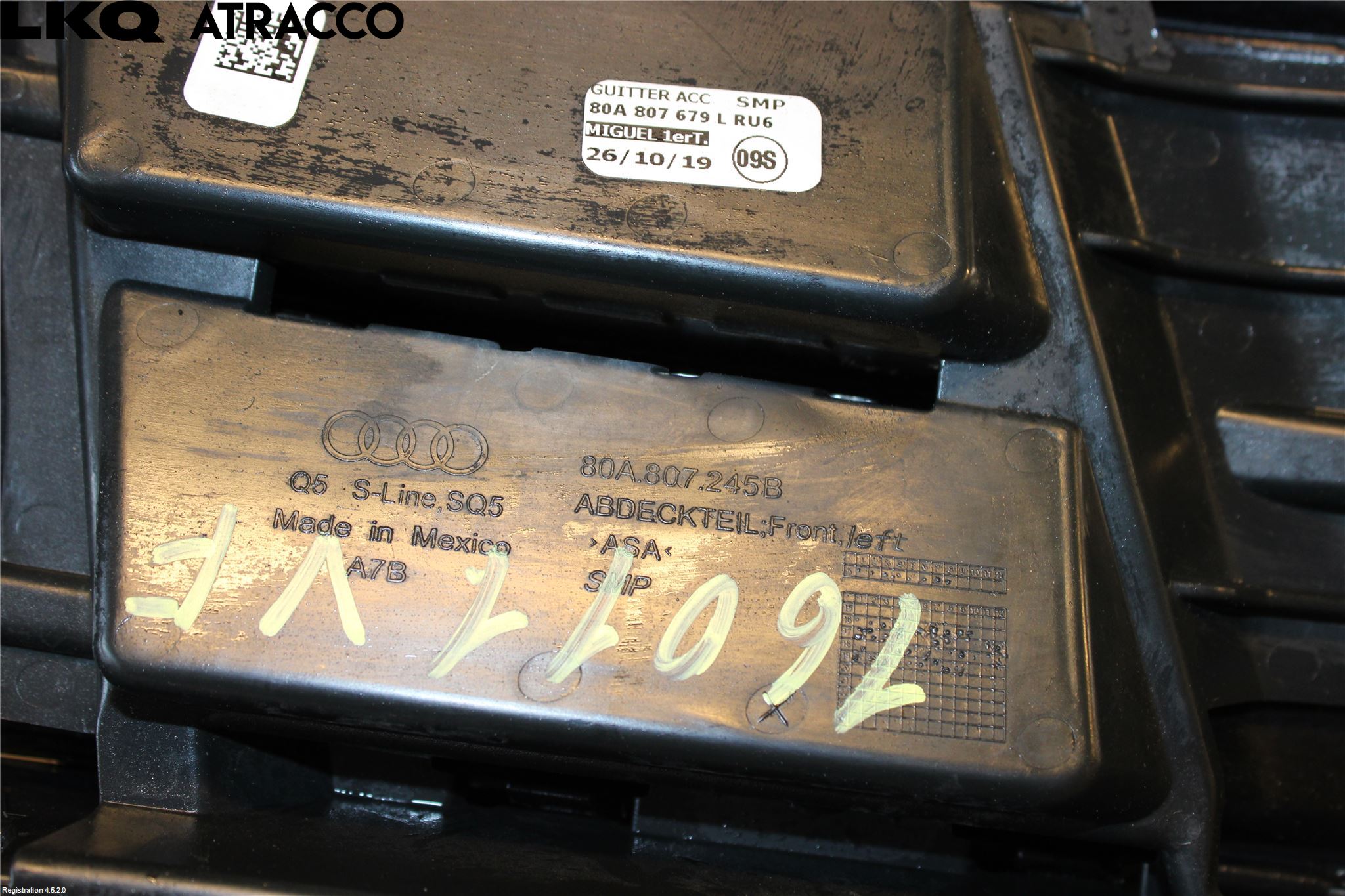 Audi Q5/SQ5 17- Dimljussarg Fram