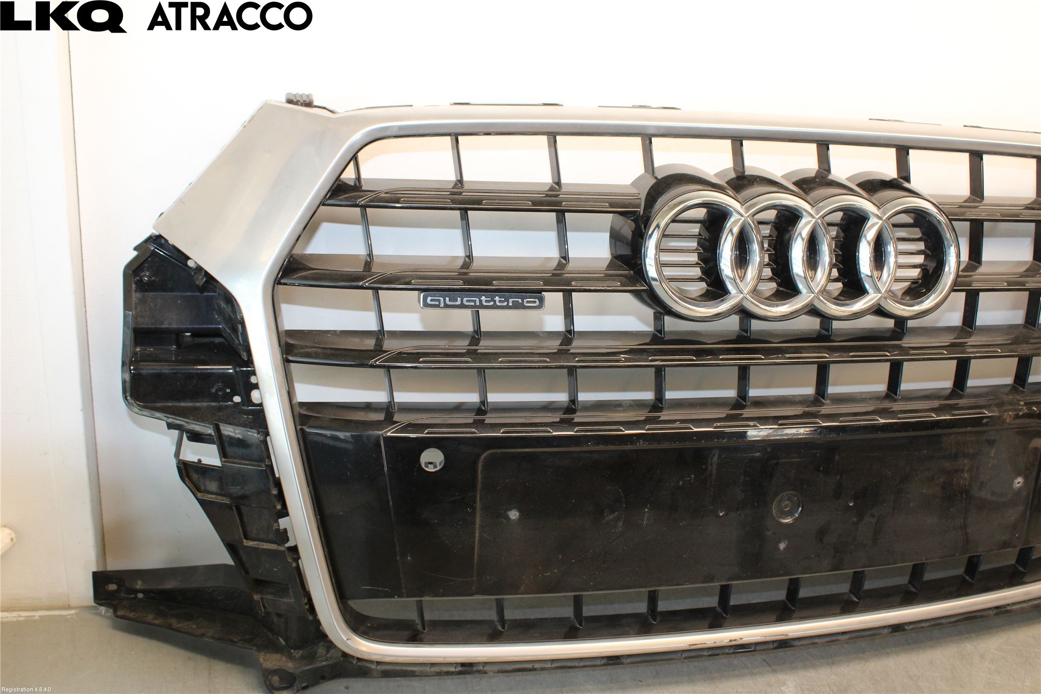 Audi Q3 8U 12-18 Grilldel Mitt