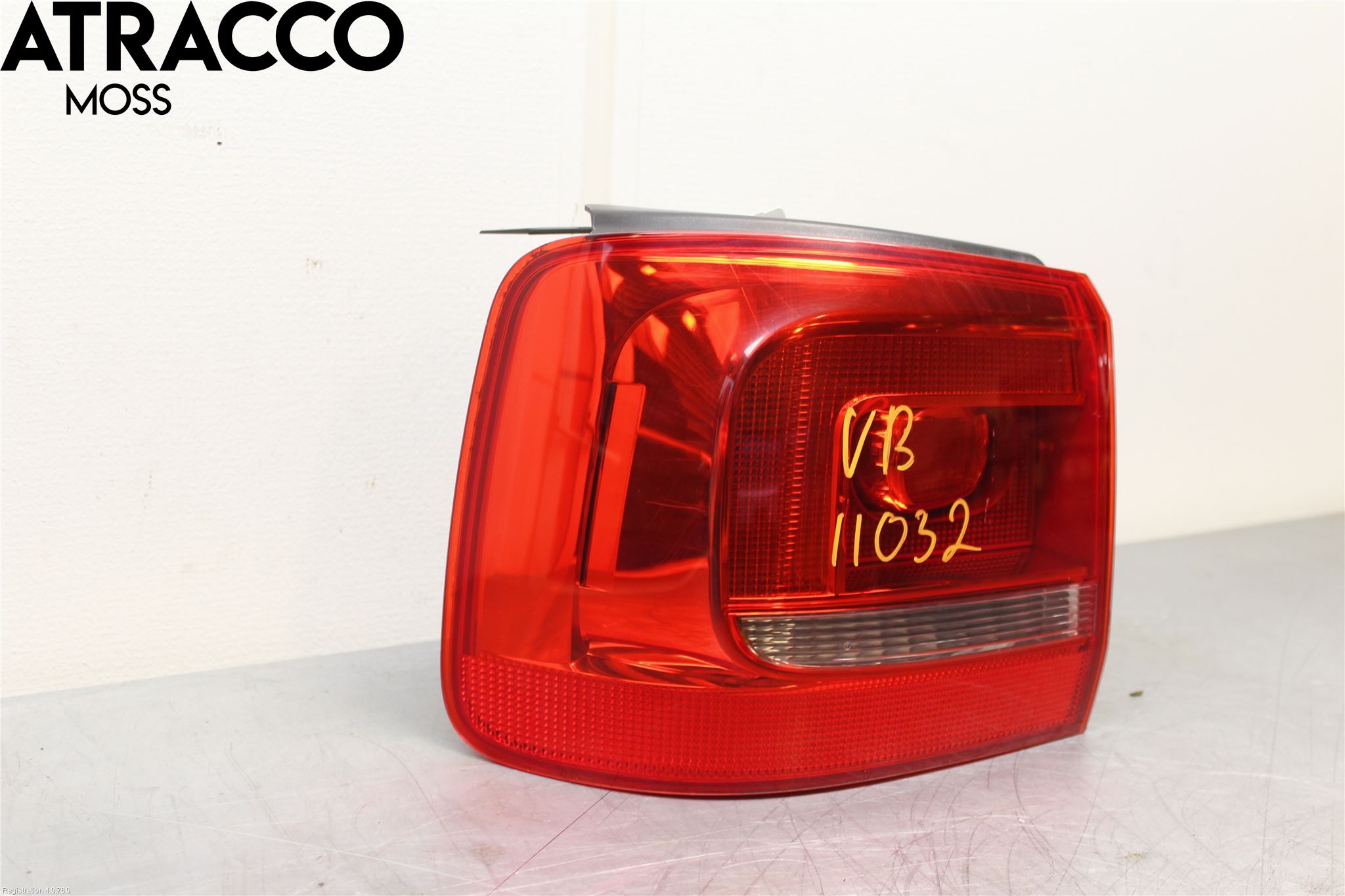 Volkswagen VW TOURAN 10-15 Bakljus Vänster