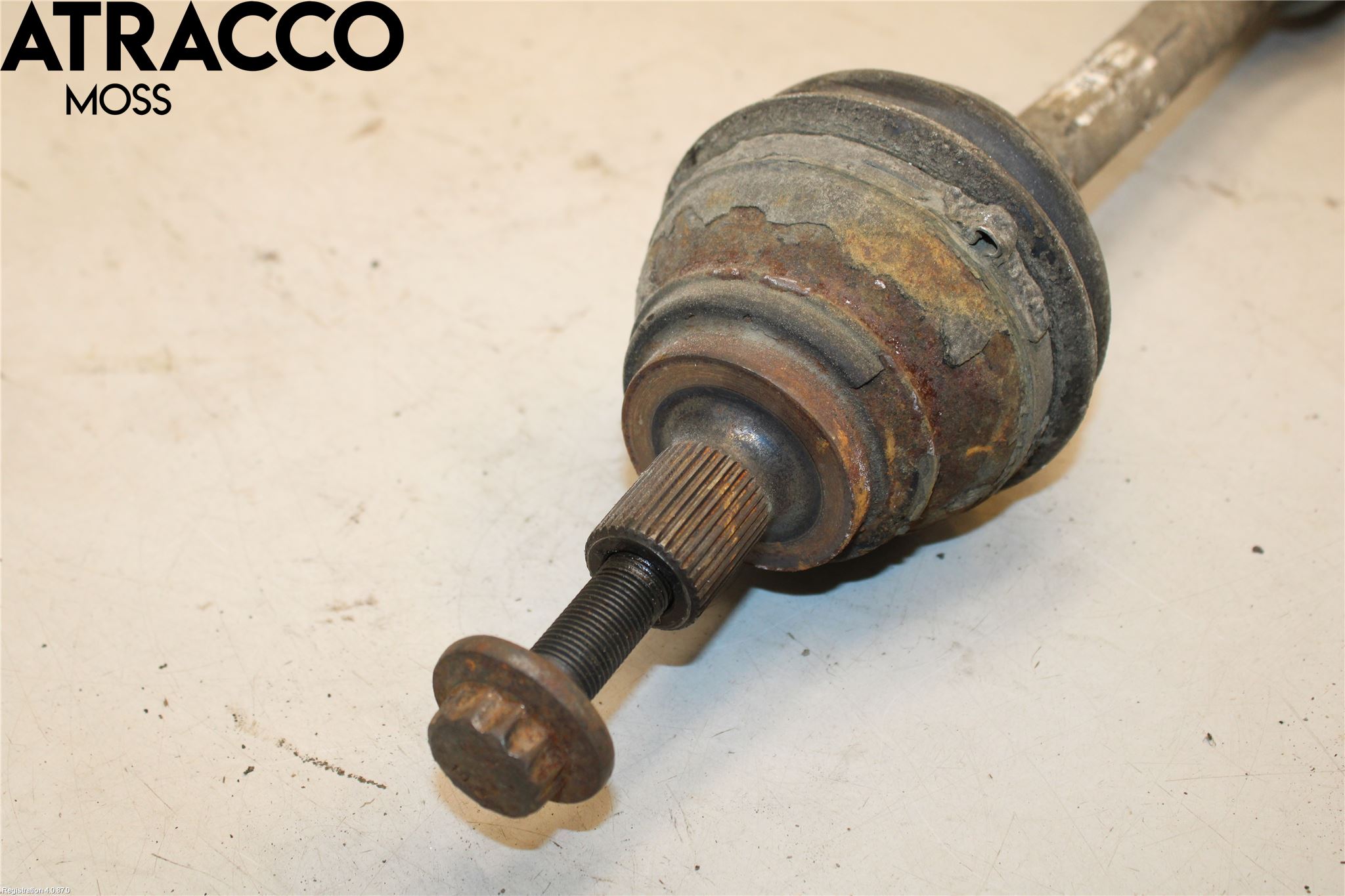 Volkswagen VW TIGUAN 07-16 Drivaxel Fram Höger