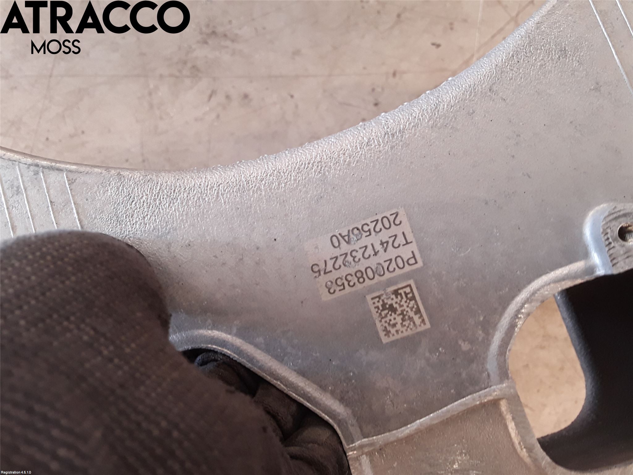 Volvo XC40/RECHARGE 18- Bakaxelbalk