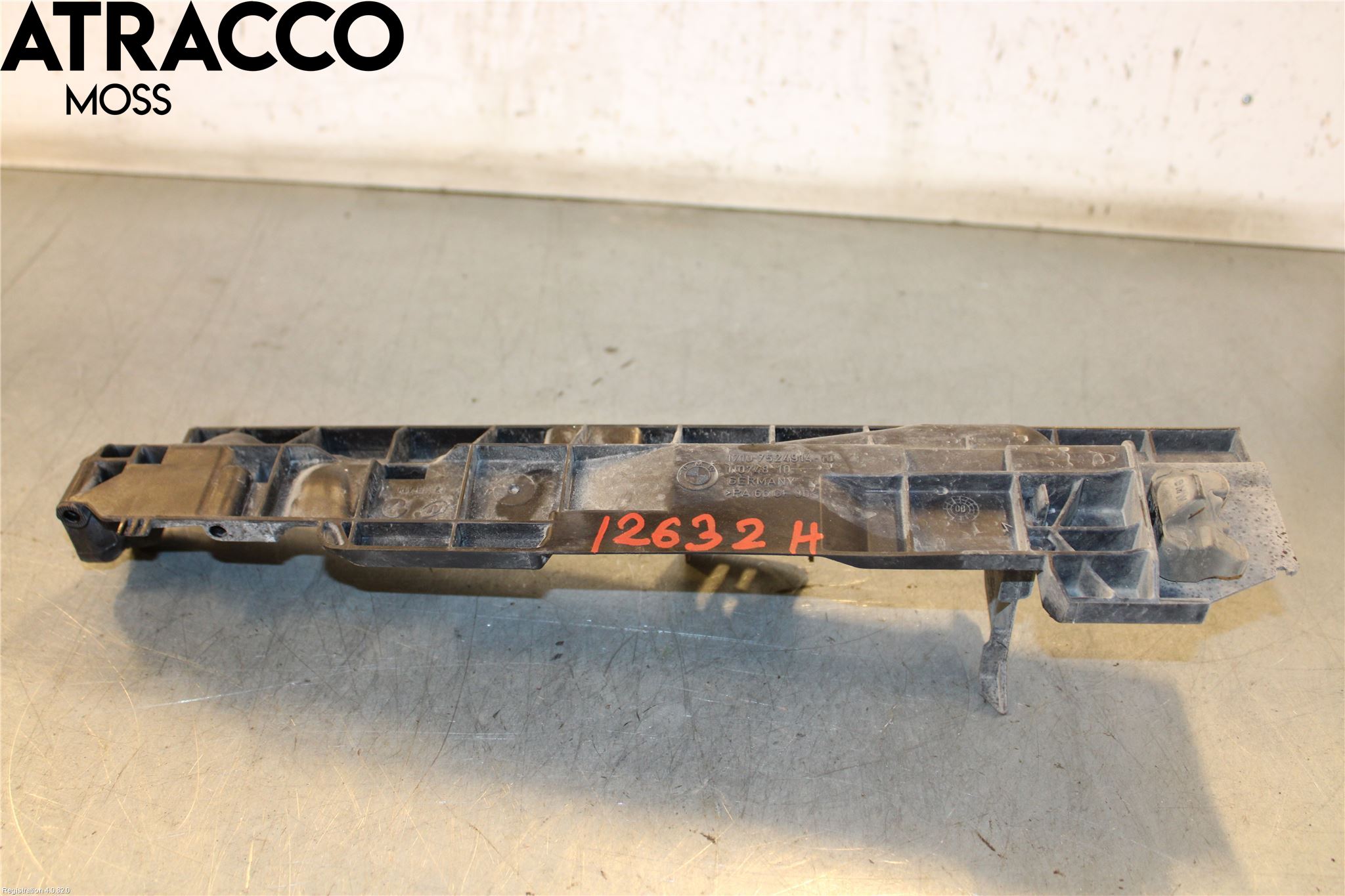 BMW 1 E87/81 5D/3D 03-11 Kylarfäste-Ram-Balk