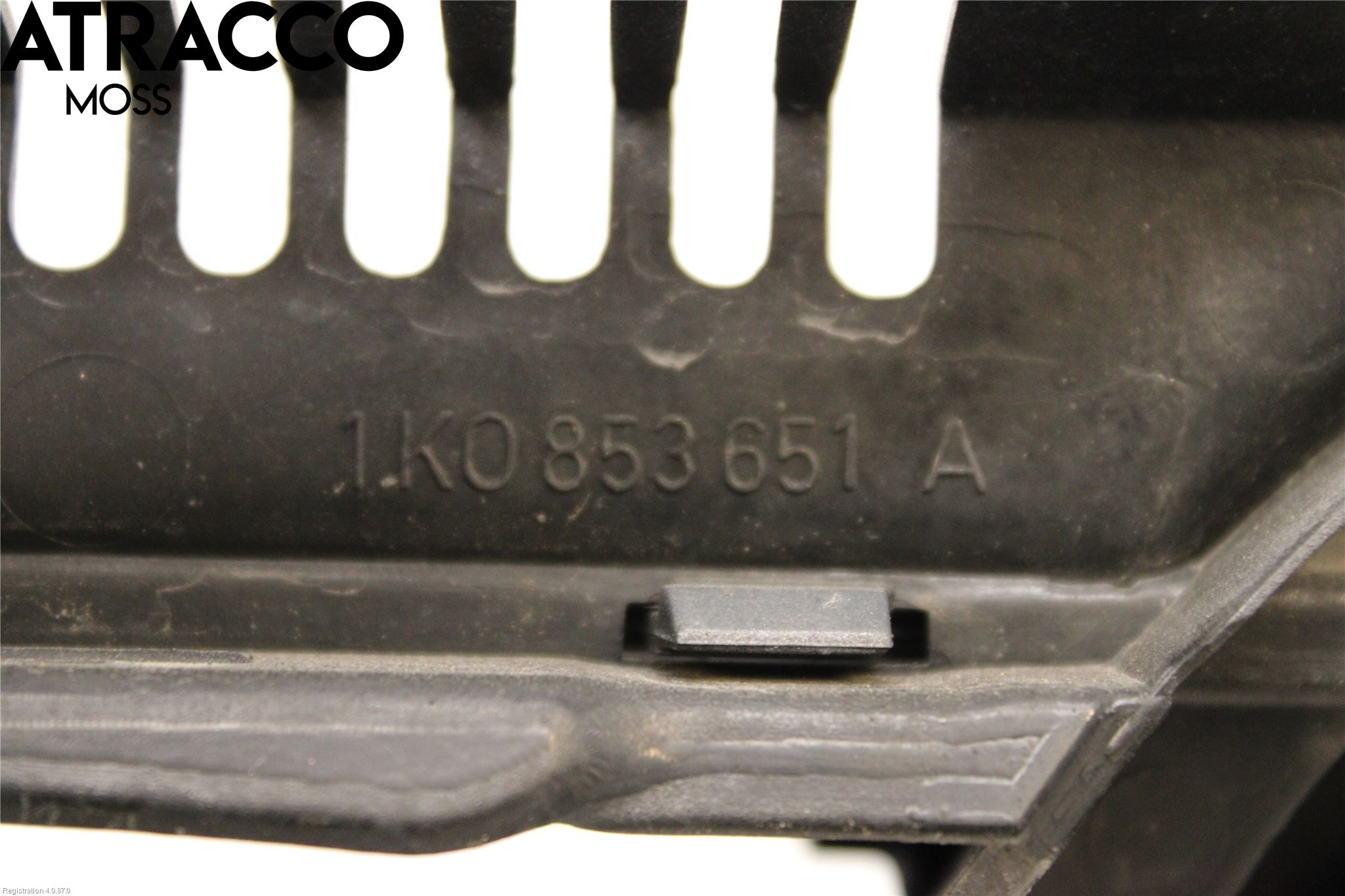 Volkswagen VW GOLF V 04-09 Grill Komp