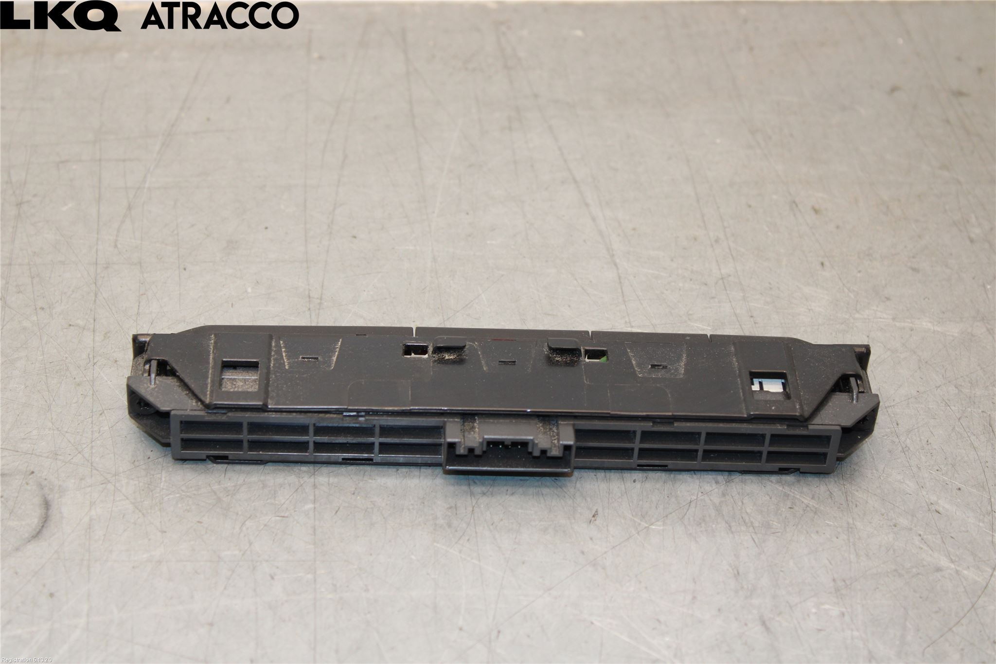 Volkswagen VW PASSAT 15-19 Strömställare Varnings