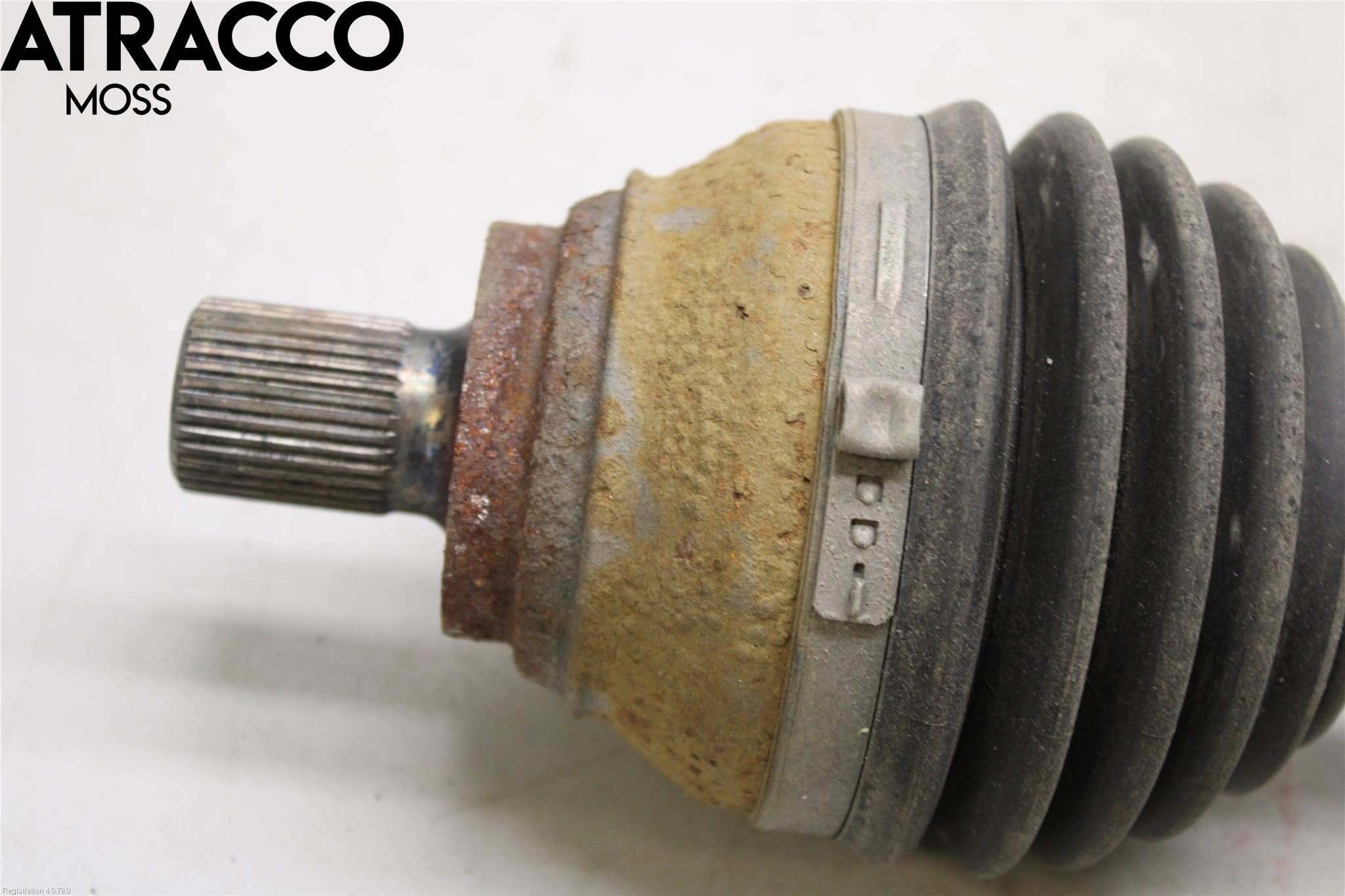 Volkswagen VW PASSAT 15-19 Drivaxel Fram Vänster