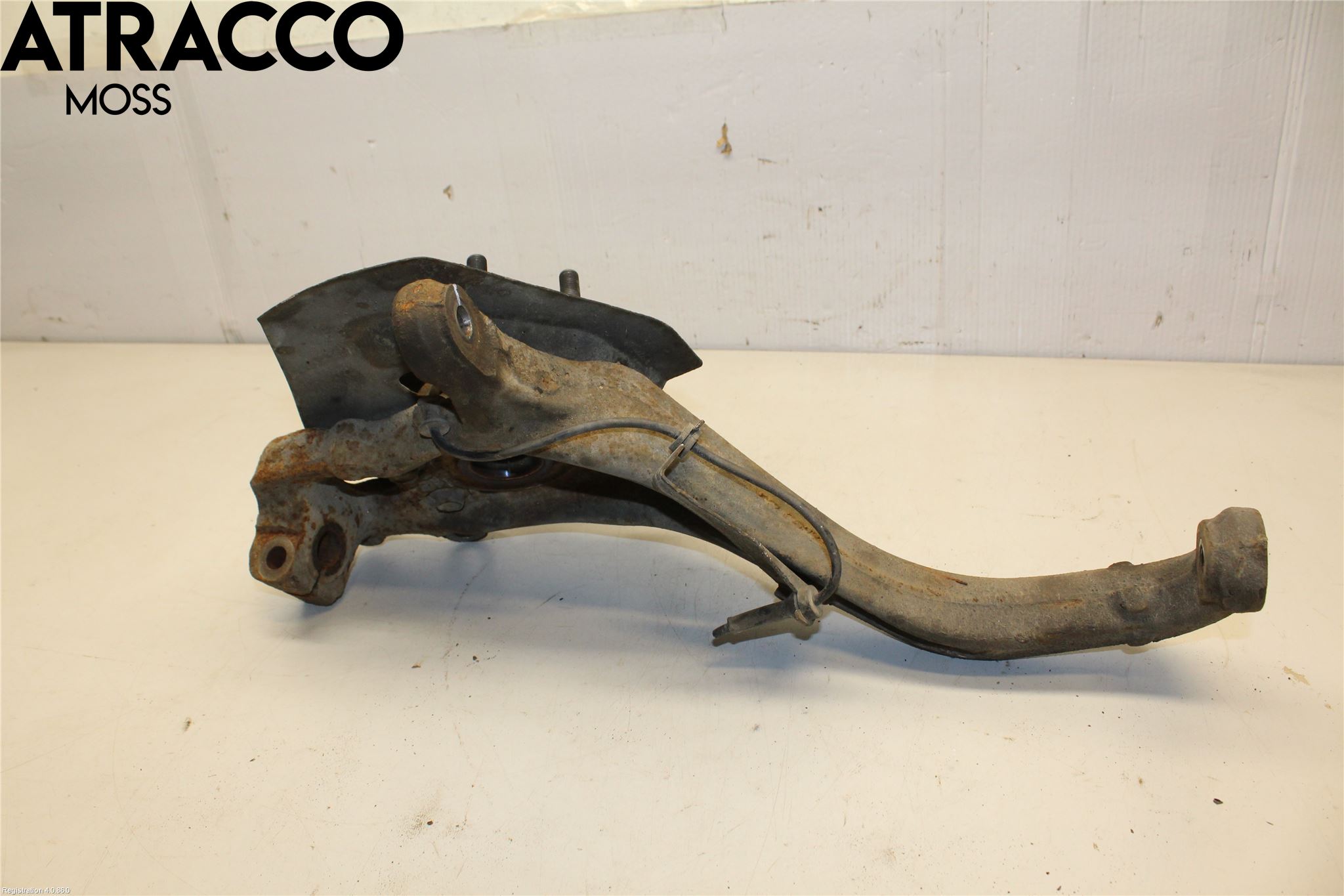 Nissan NAVARA 05-16 Styrspindel Lagerhus Hö