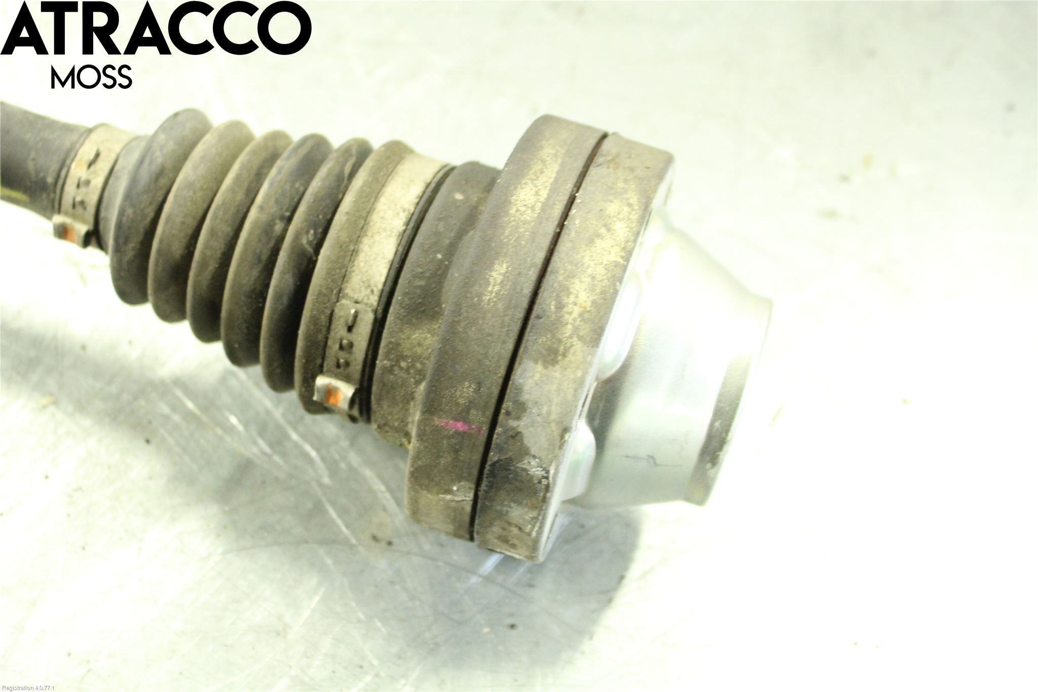 Porsche CAYENNE 03- Drivaxel Fram Höger