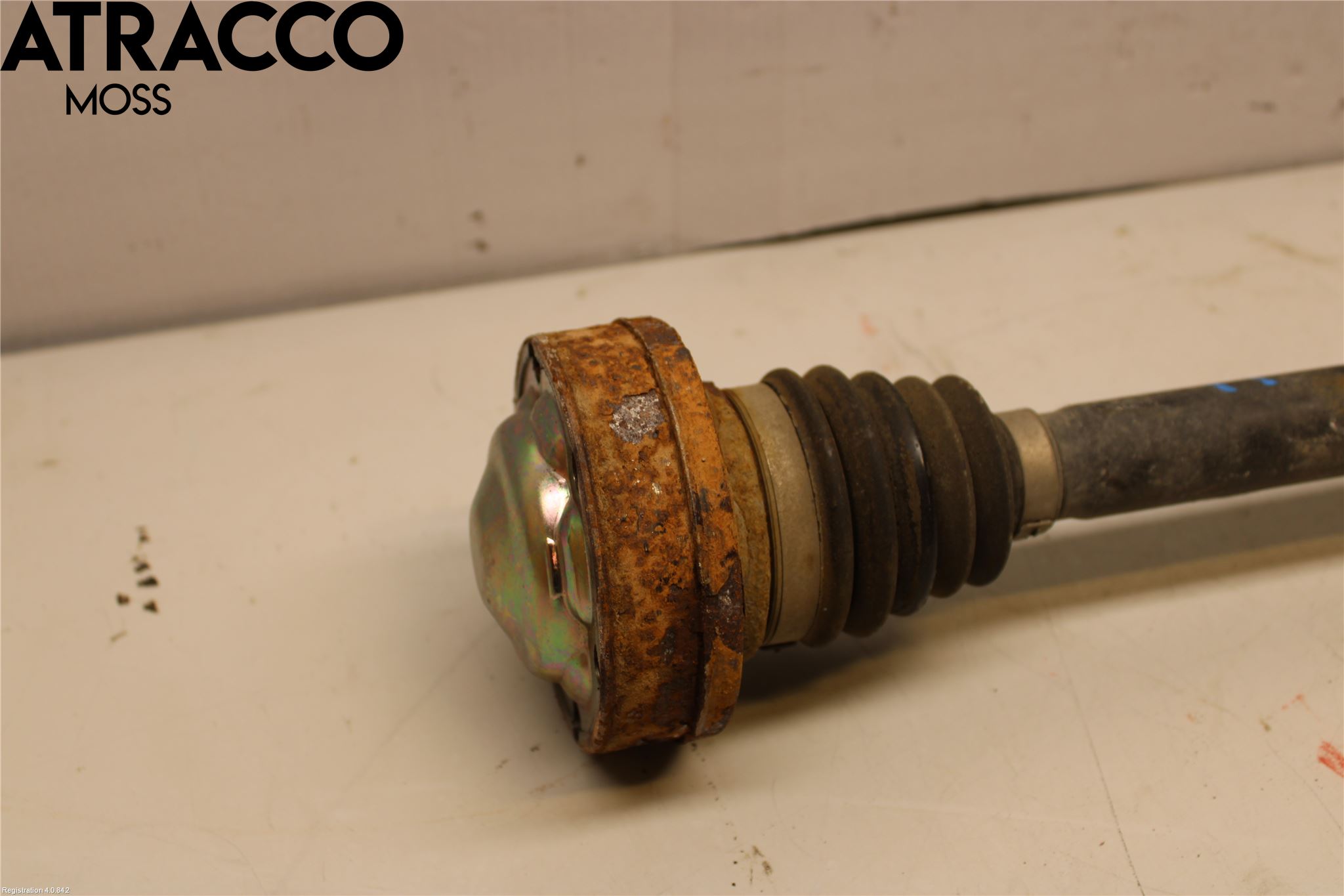 Audi A8/S8 4D 94-02 Drivaxel Bak Höger