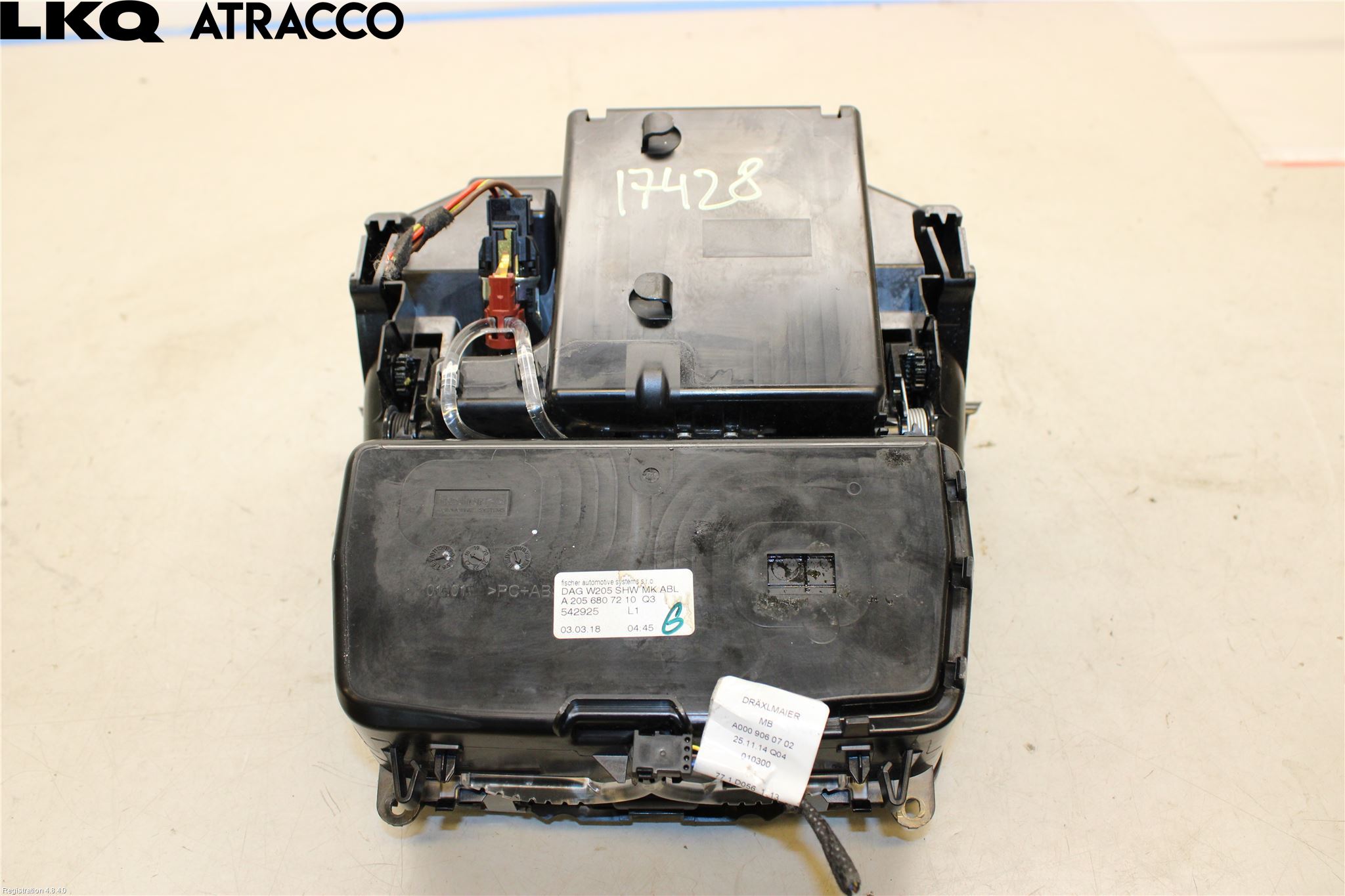Mercedes-Benz MB C-KLASS (W205) 14-21 Mittparti Övrigt