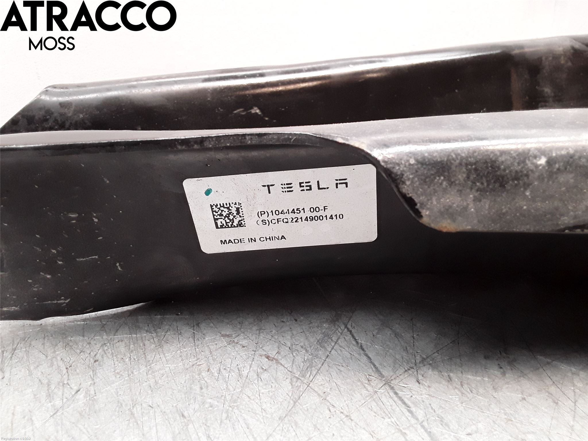 Tesla MODEL Y 21- Bärarm Bak Höger