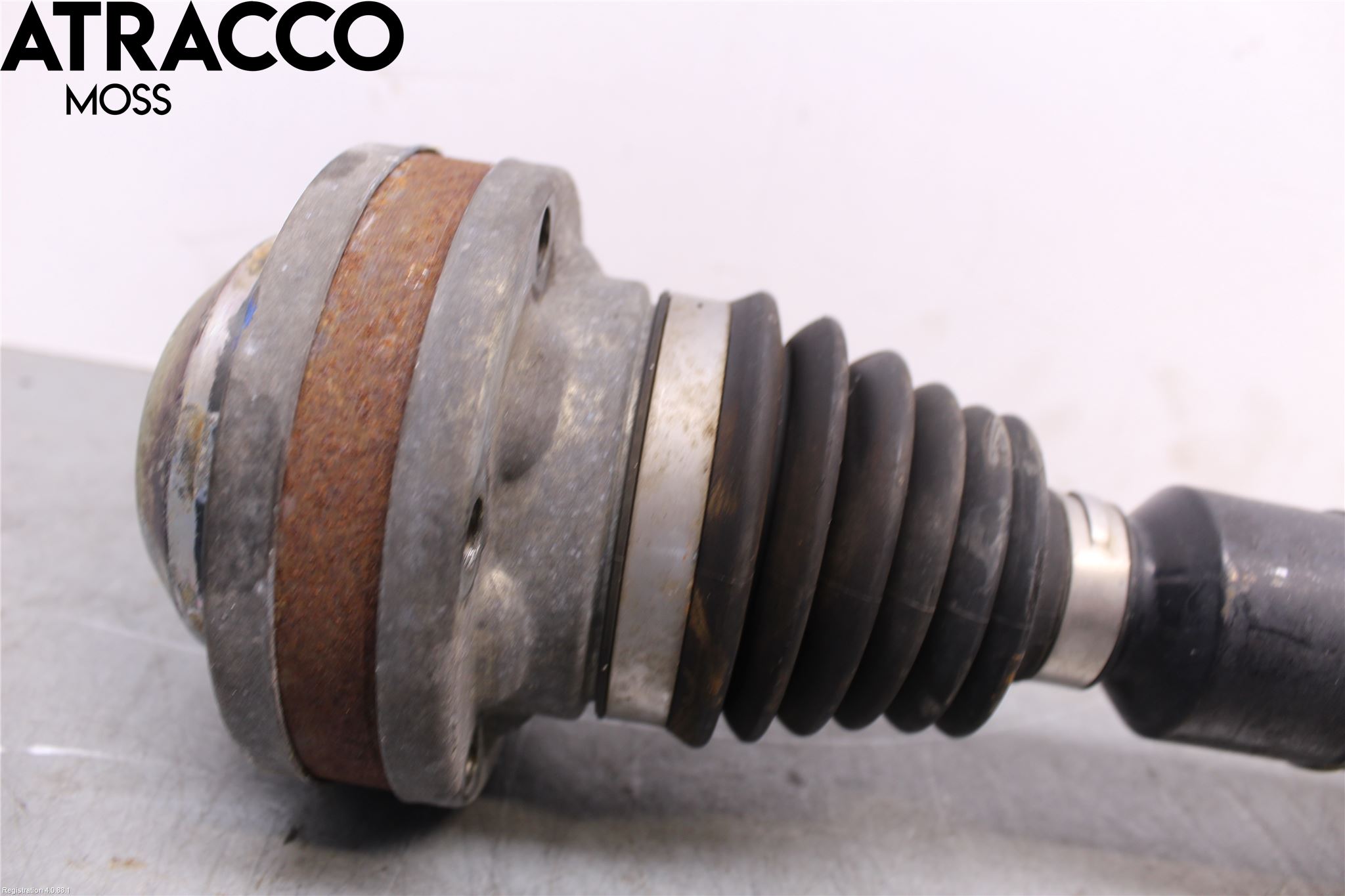 Volkswagen VW CADDY 16-20 Drivaxel Fram Höger