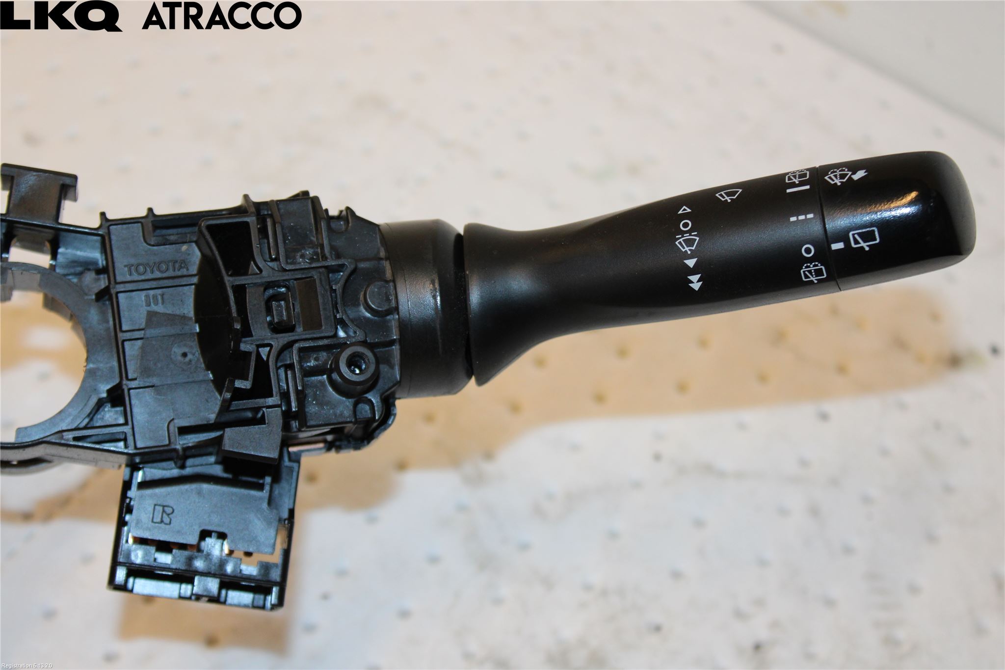 Toyota YARIS XP130 12-14 Spakcentral