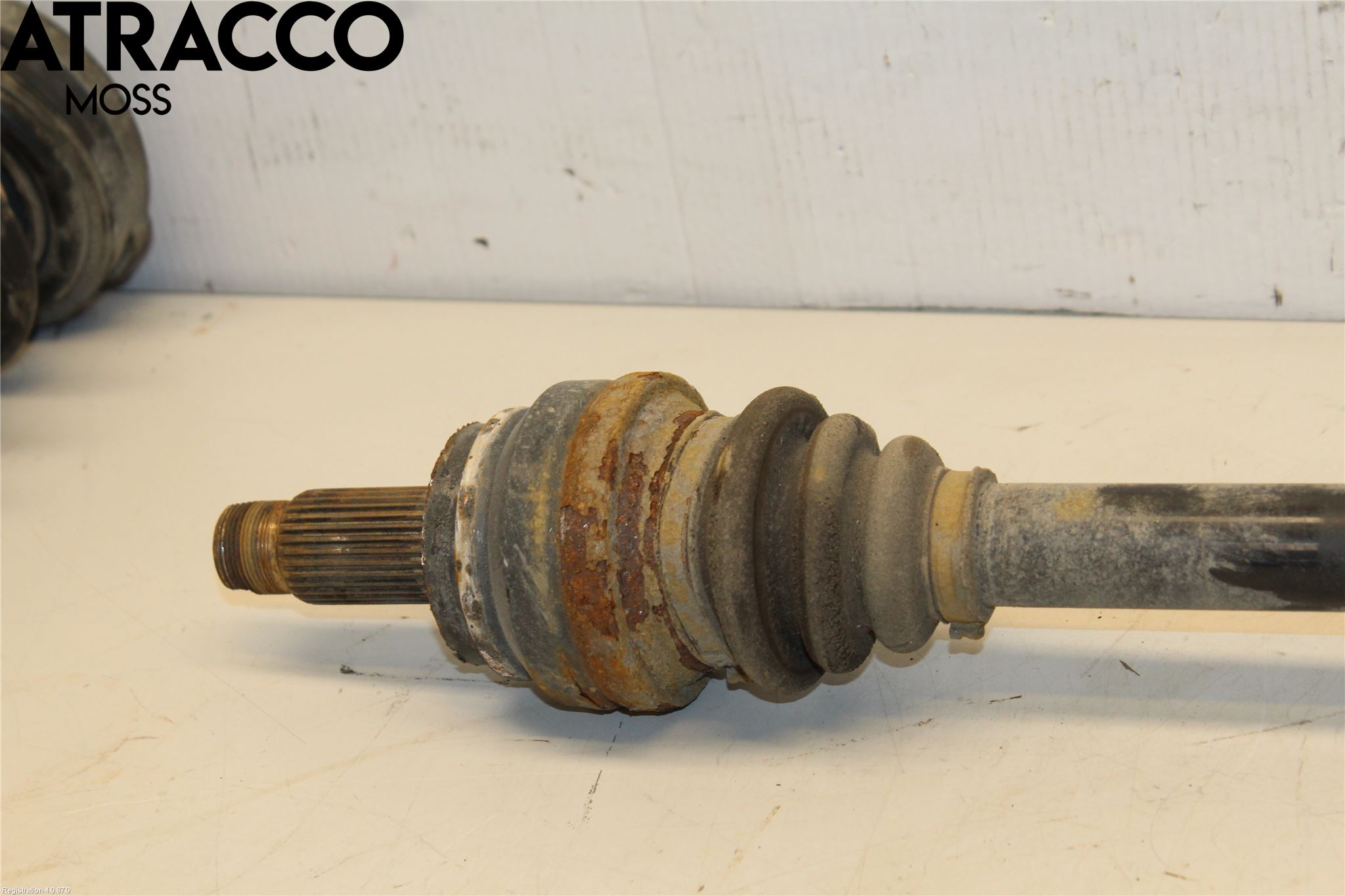 BMW 5 F10/F11/F18 09-17 Drivaxel Bak Höger