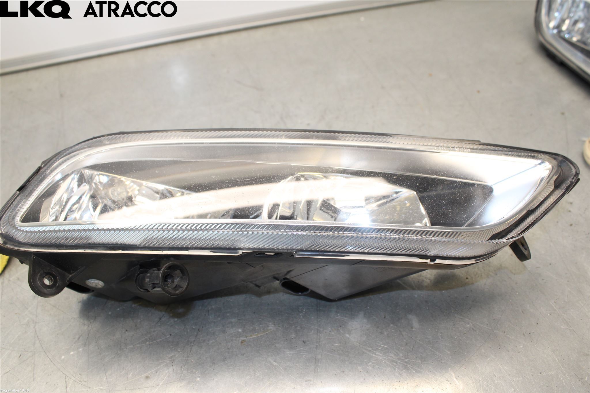 Volkswagen VW PASSAT 11-14 Dimljus-Varselljus Fram