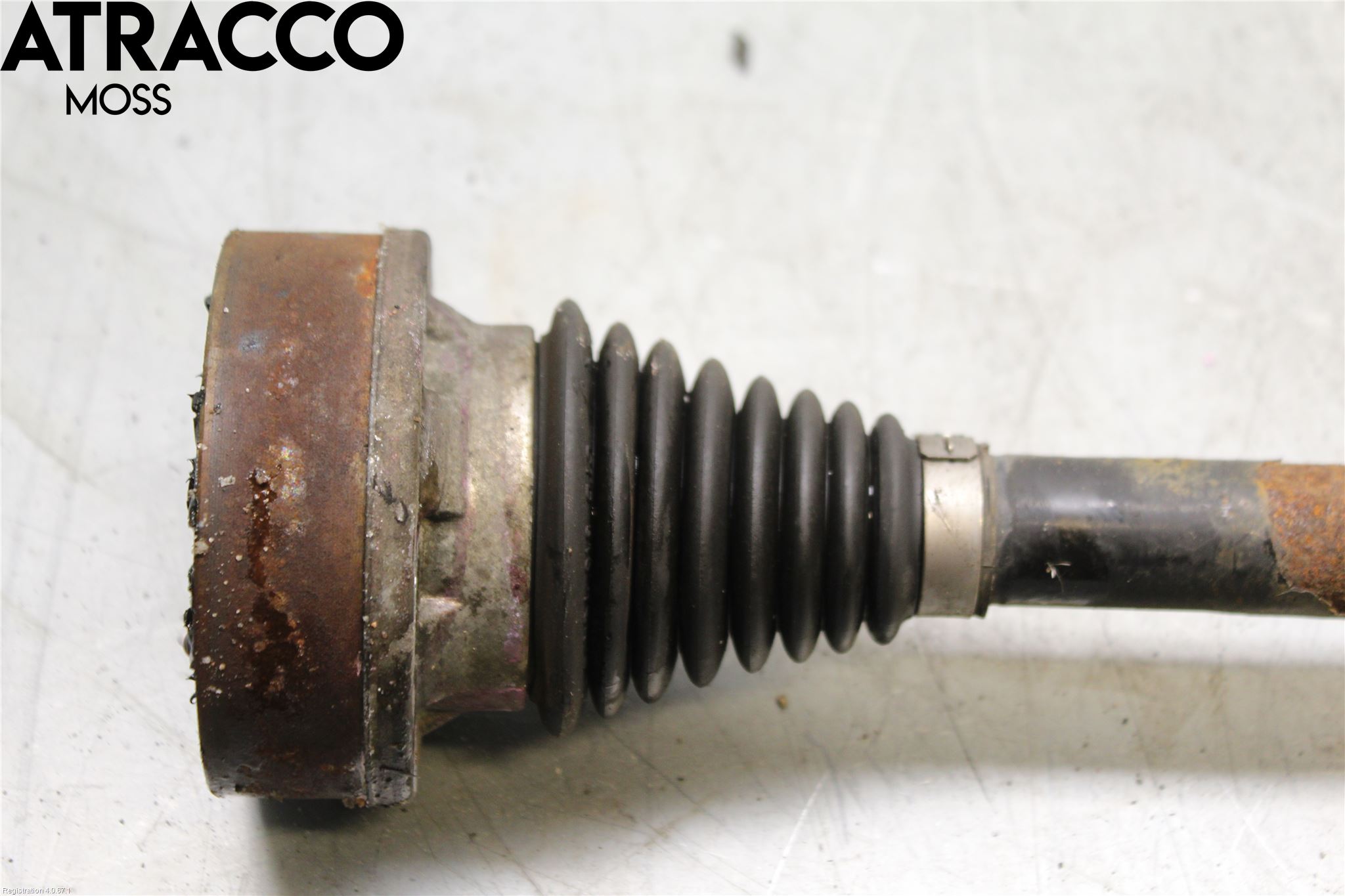 Volkswagen VW GOLF VI 09-13 Drivaxel Fram Vänster