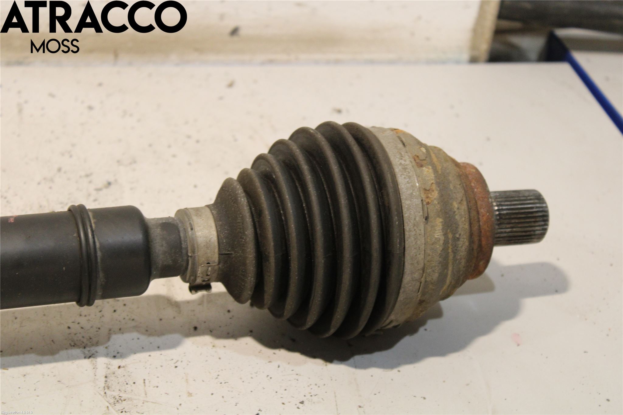 Volkswagen VW PASSAT 15-19 Drivaxel Fram Höger