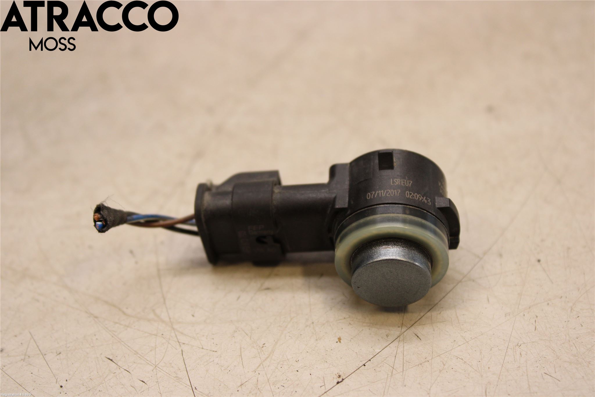 Skoda SUPERB 16-24 Parkeringshjälp Frontsensor