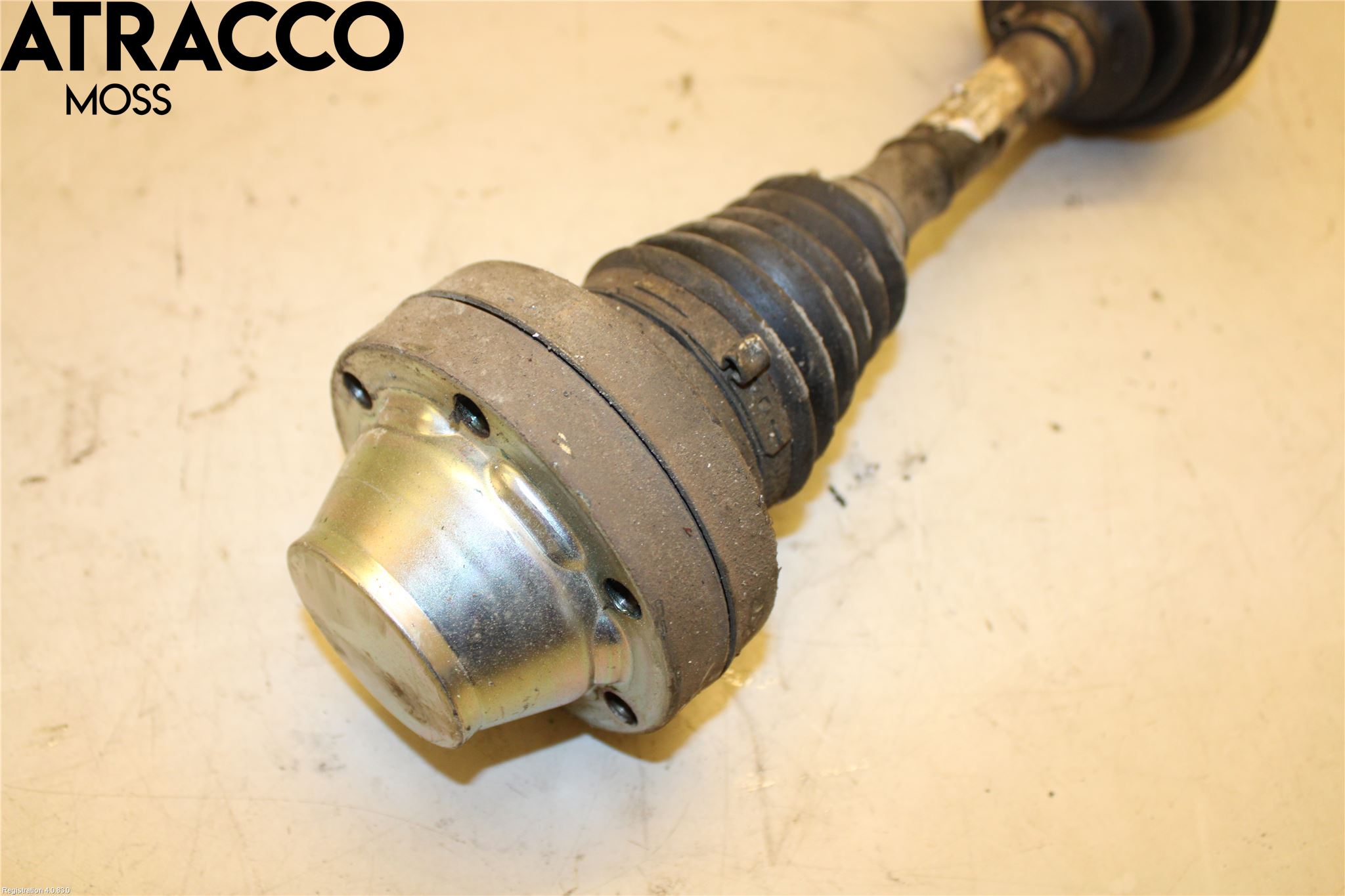 Volkswagen VW AMAROK 2H 10-22 Drivaxel Fram Vänster