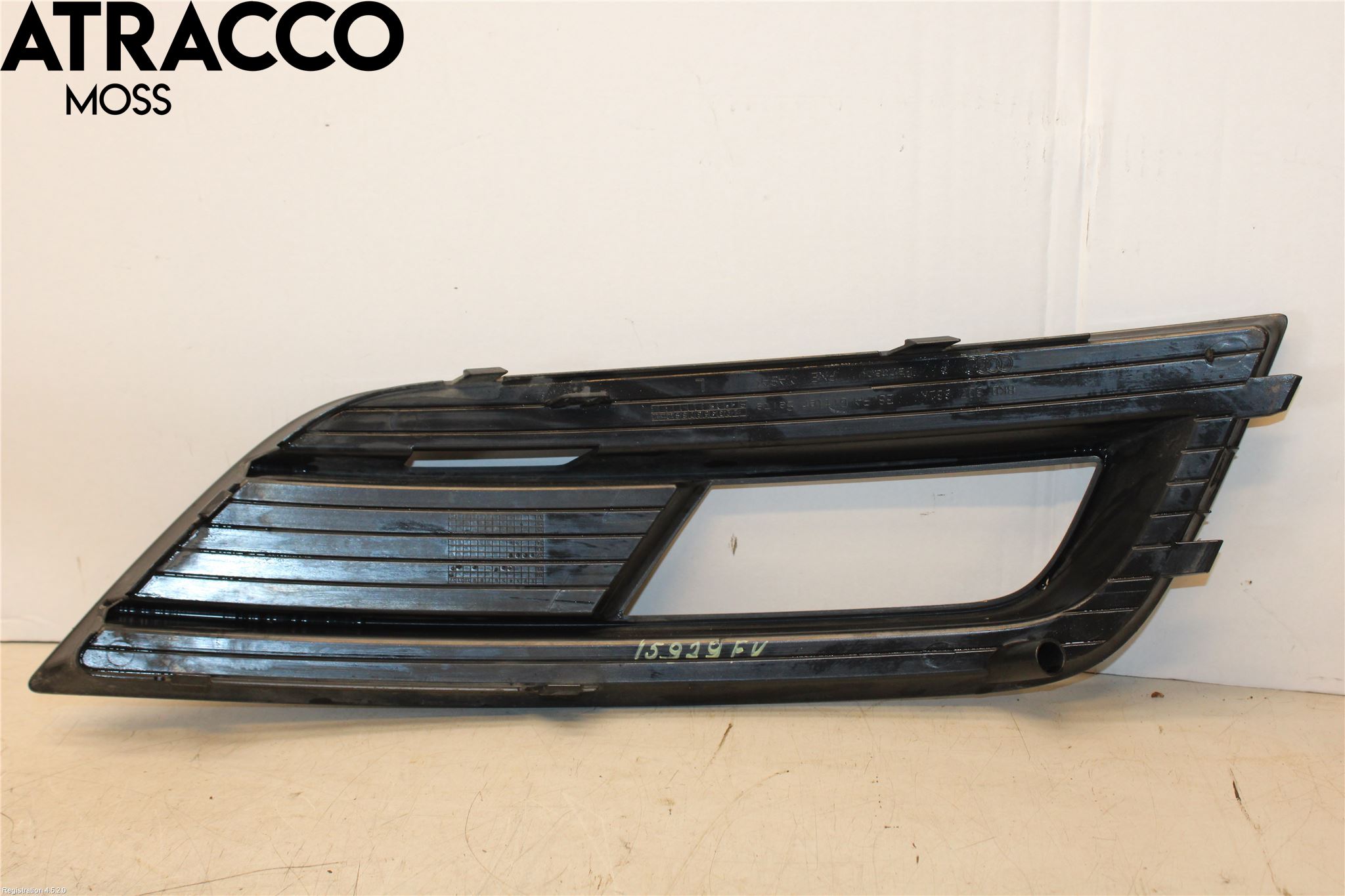 Audi A4/S4 08-11 Dimljussarg Fram