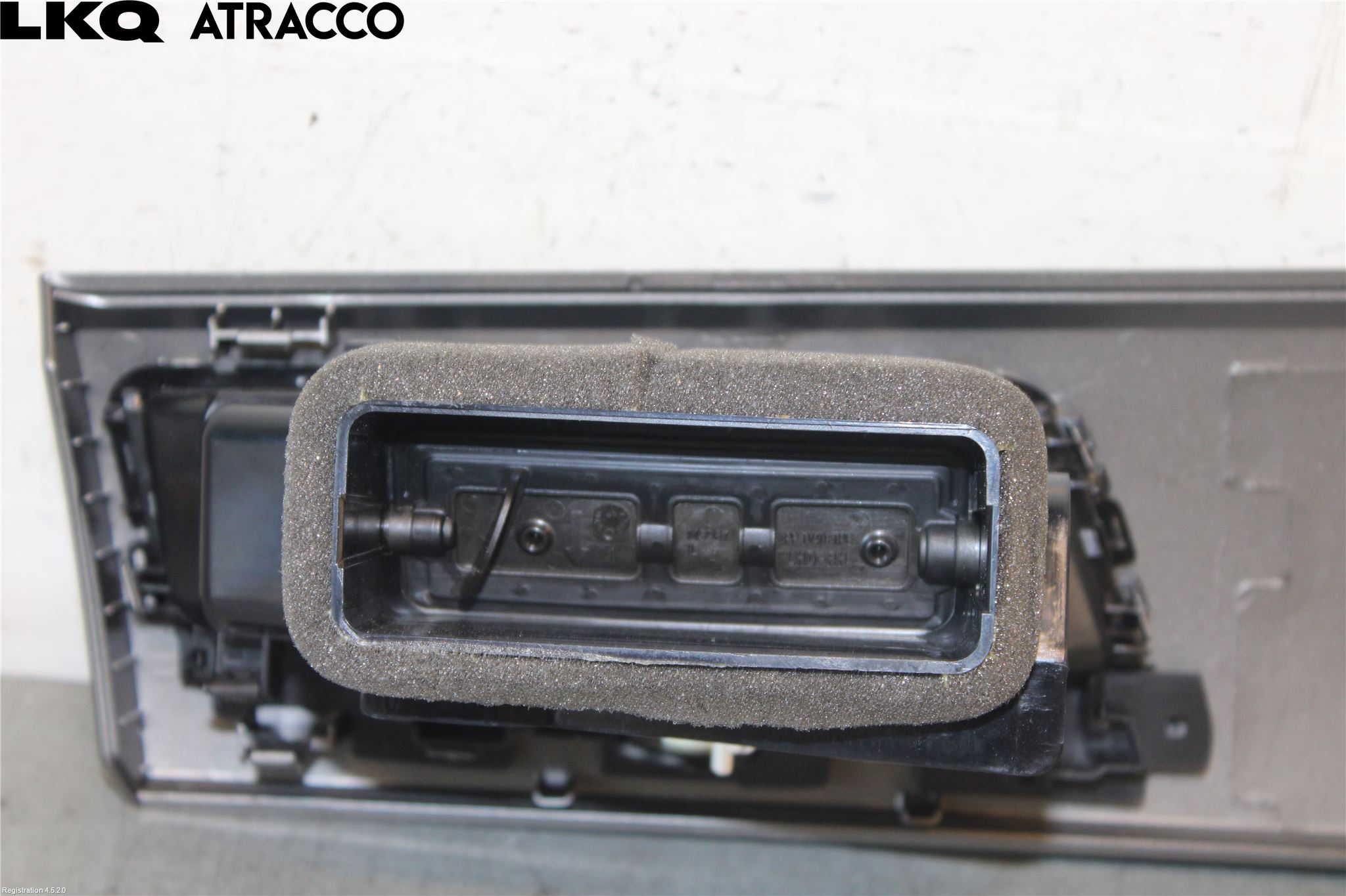 Volkswagen VW POLO VI 18->> Defrosterkanal-Munstycke