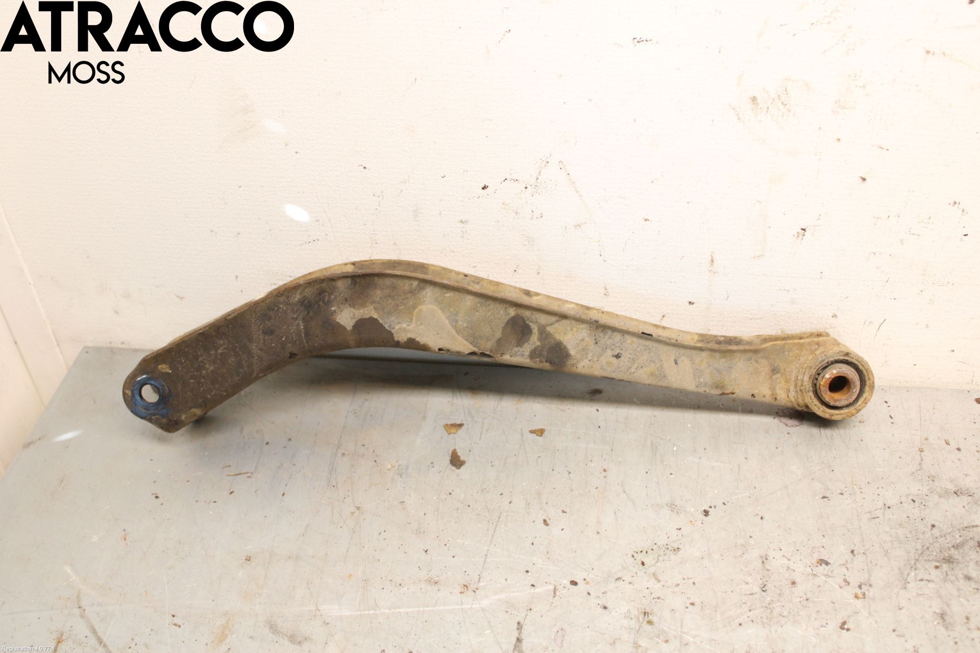 Subaru LEGACY    07-09 Bärarm Bak Höger