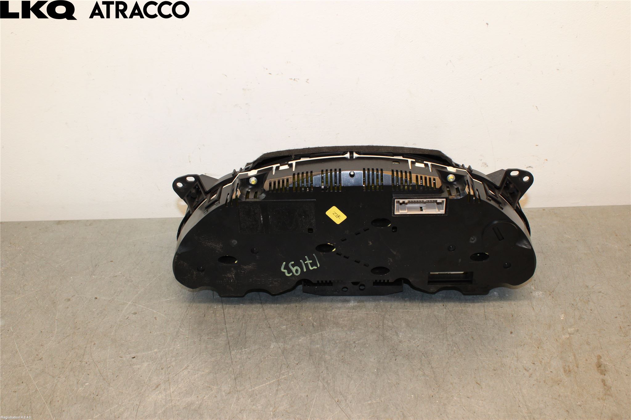 Audi A4/S4 08-11 Instrument Hast