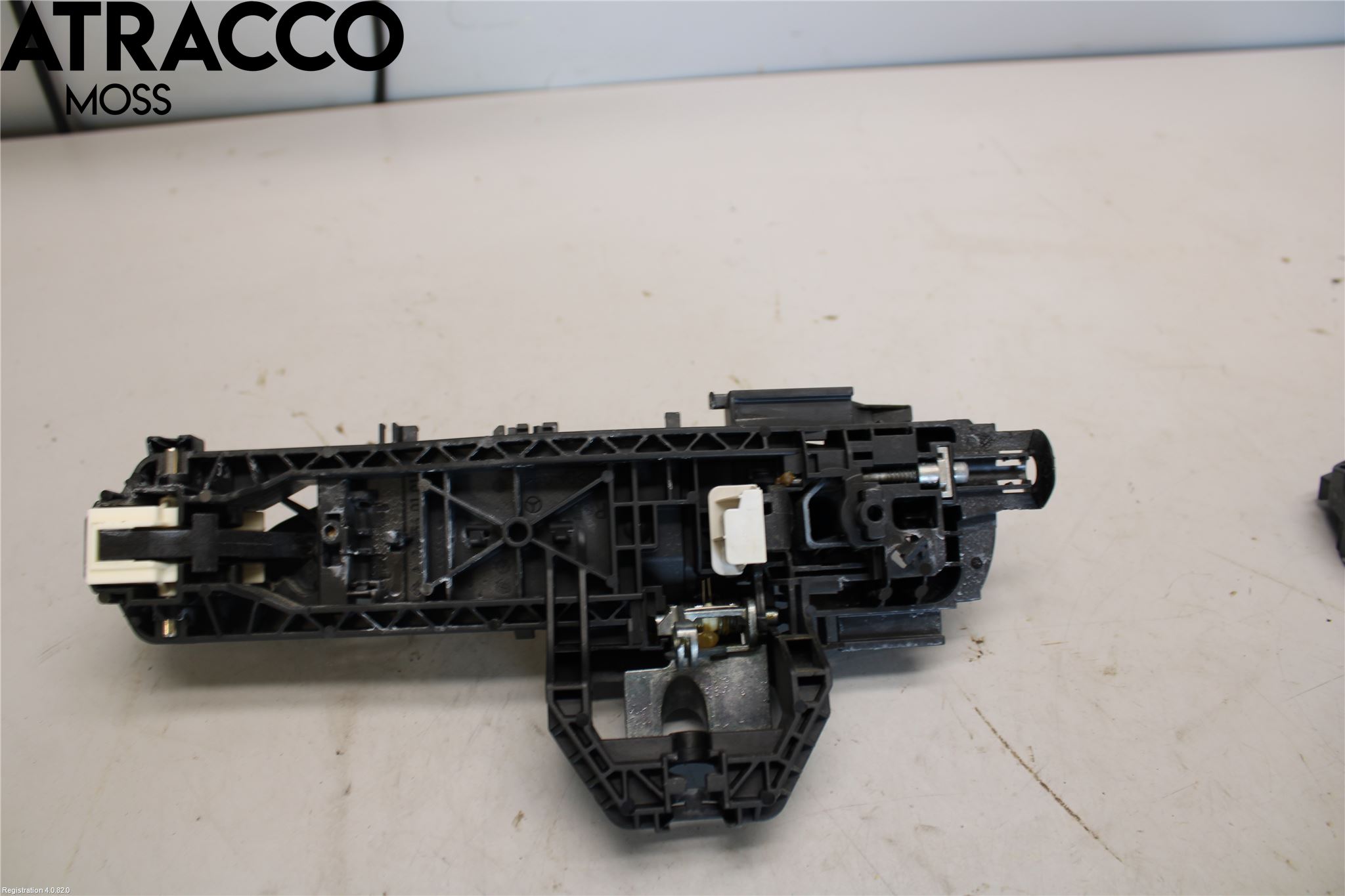 Mercedes-Benz MB E-KLASS (W212) 09-16 Dörrhandtag Yttre Hö