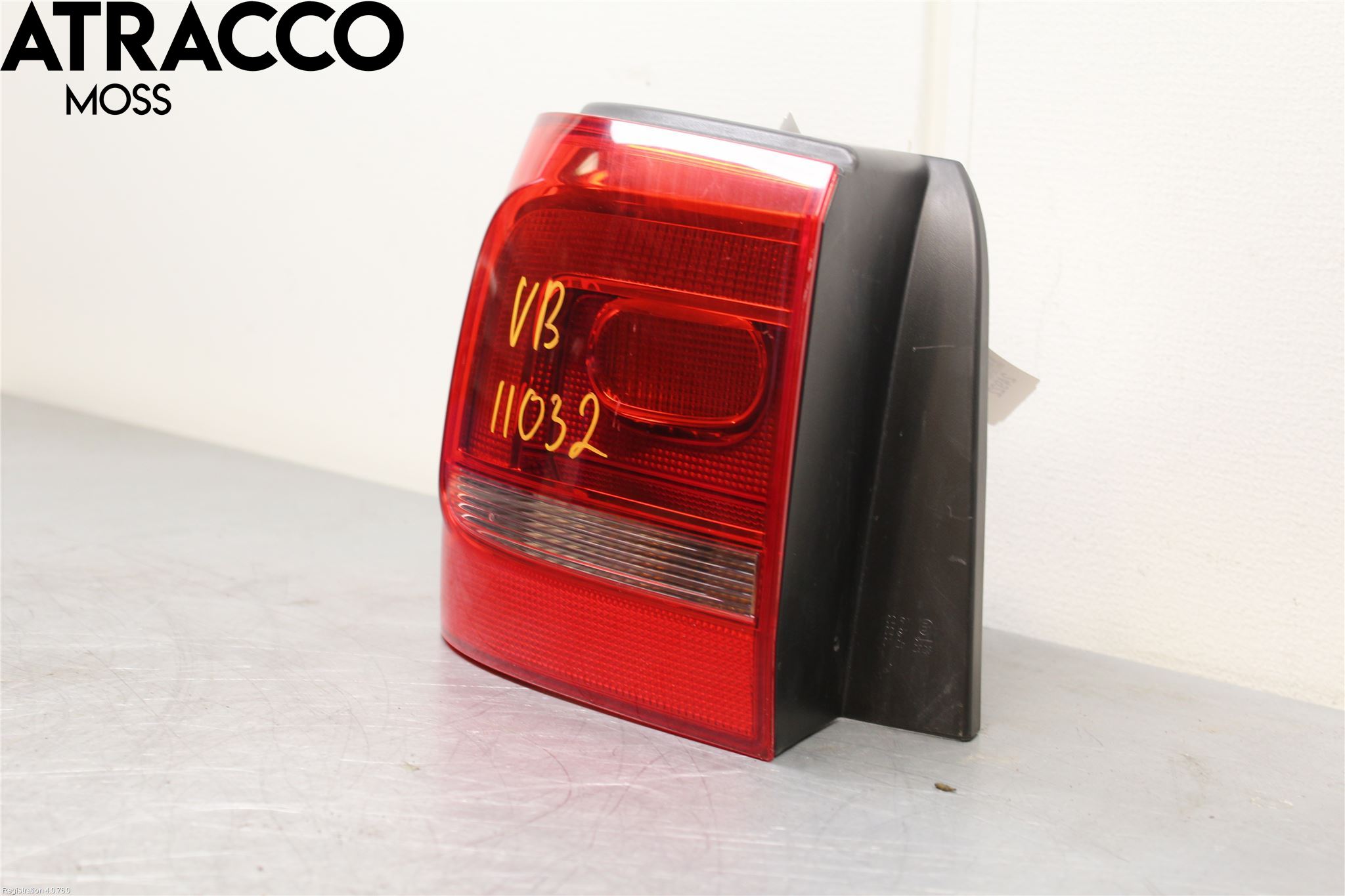 Volkswagen VW TOURAN 10-15 Bakljus Vänster