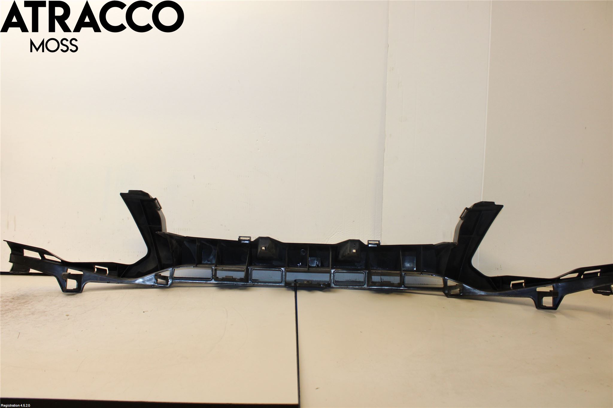 Ford KUGA 08-12 Stötfångarbeklädnad Fram