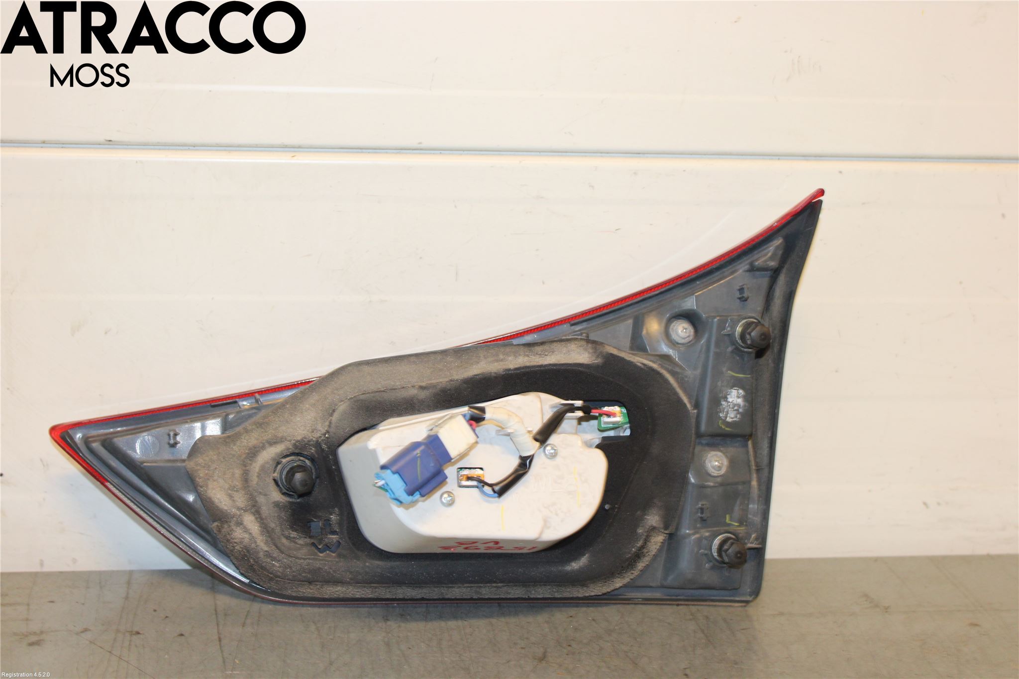 Toyota AURIS 13-19 Bakljus Lucka Vä