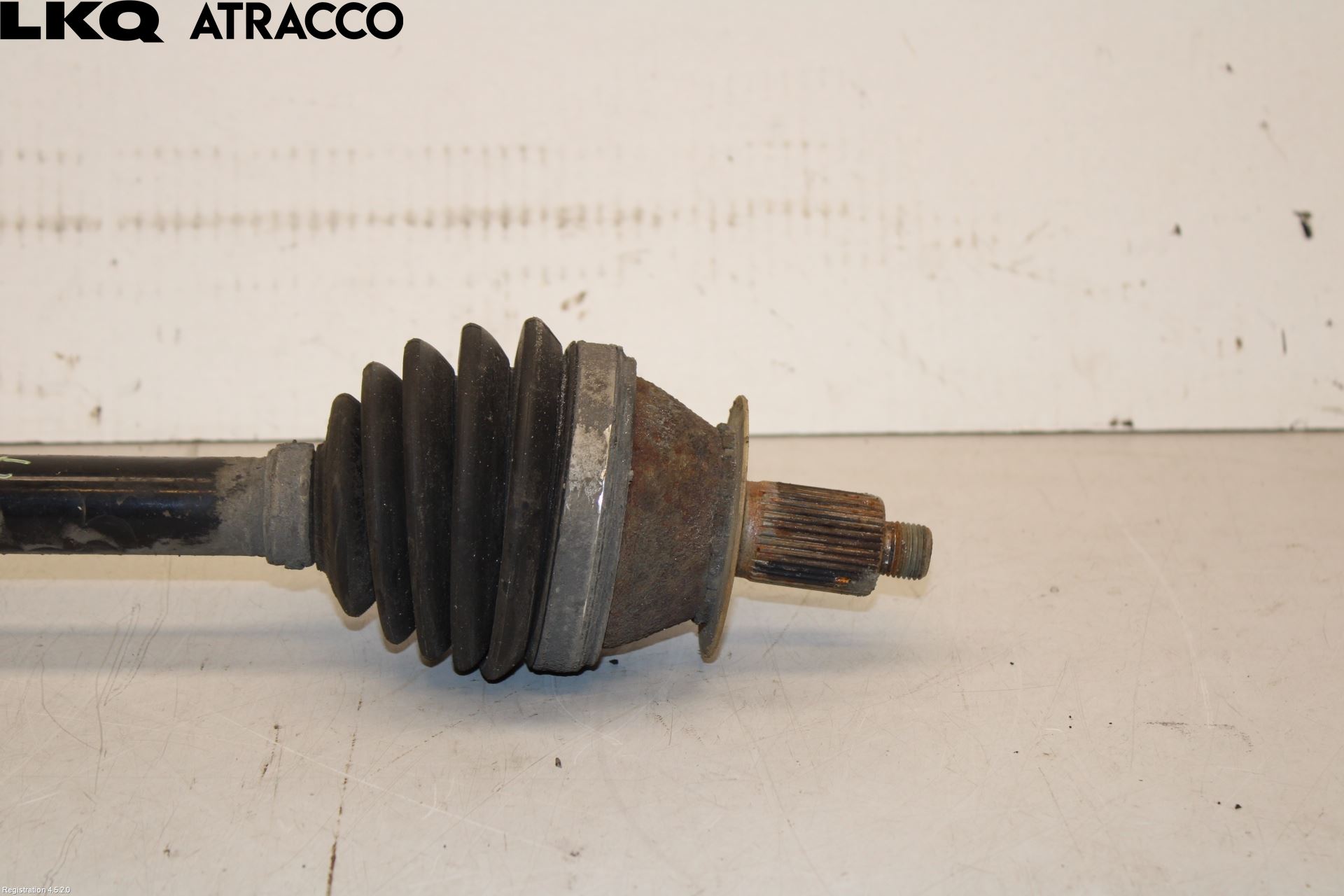 Volkswagen VW POLO 10-17 Drivaxel Fram Vänster