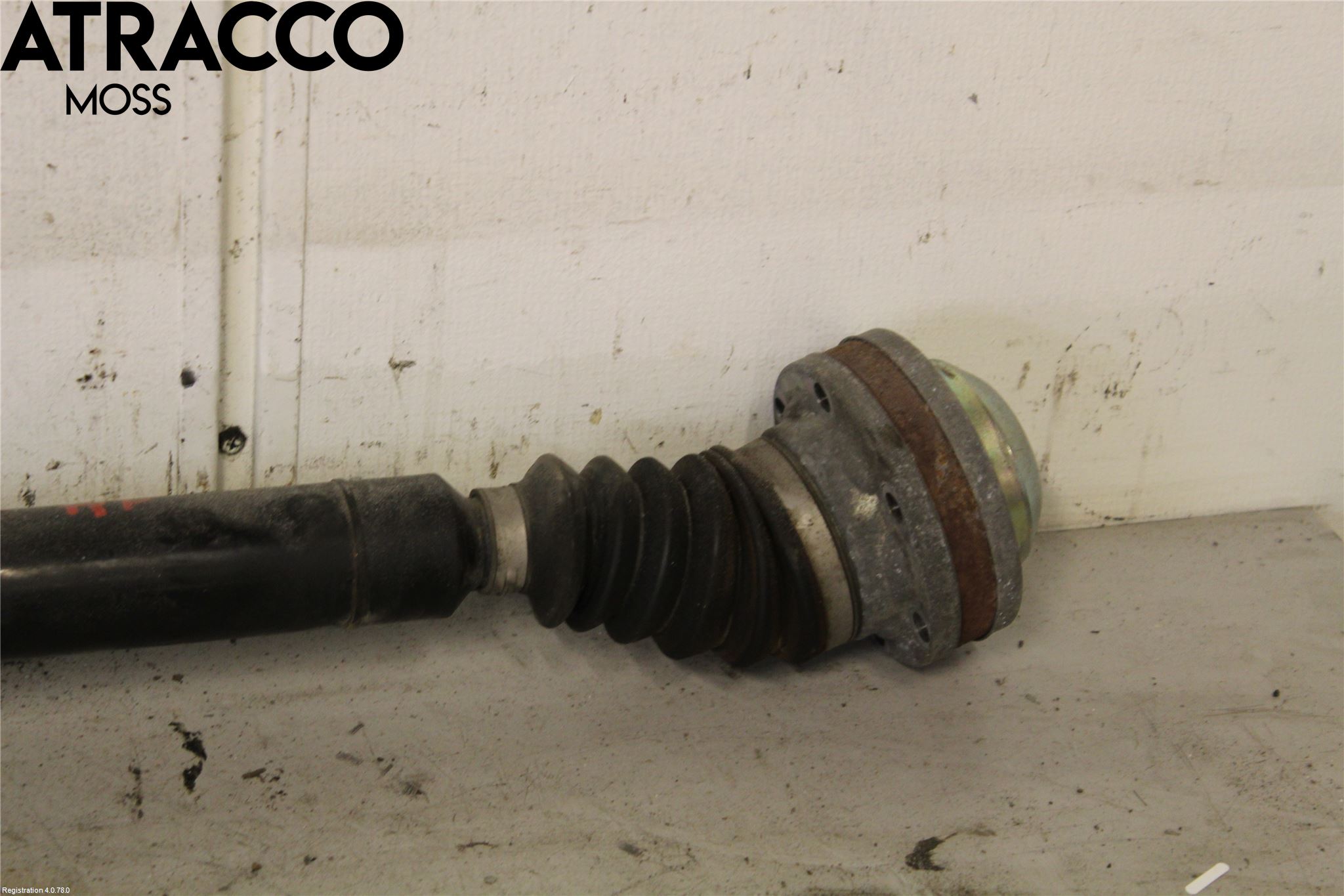 Volkswagen VW CADDY 16-20 Drivaxel Fram Höger