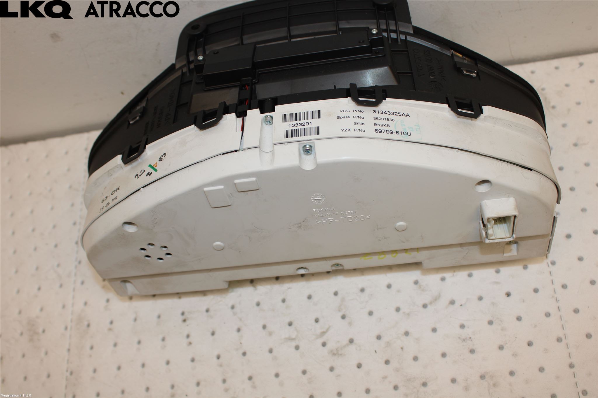 Volvo XC60 09-13 Instrument Hast