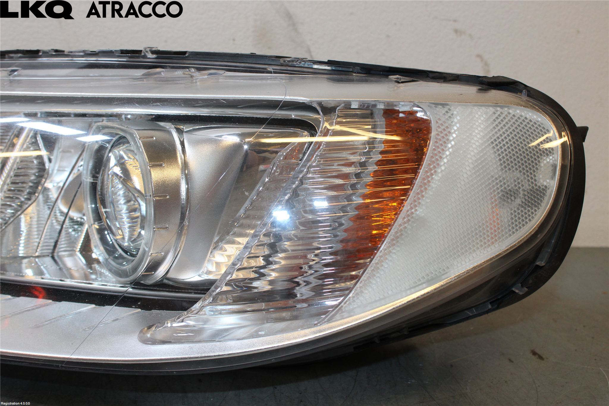 Volvo V70 14-16 Strålkastare Vänster