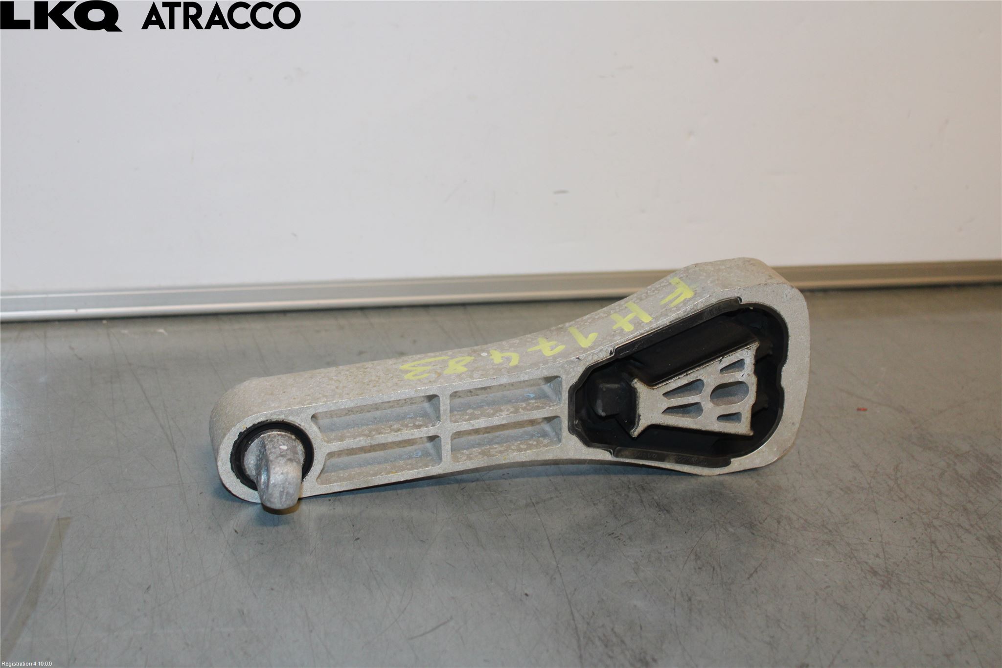 Volvo V90 17->> Motorfäste