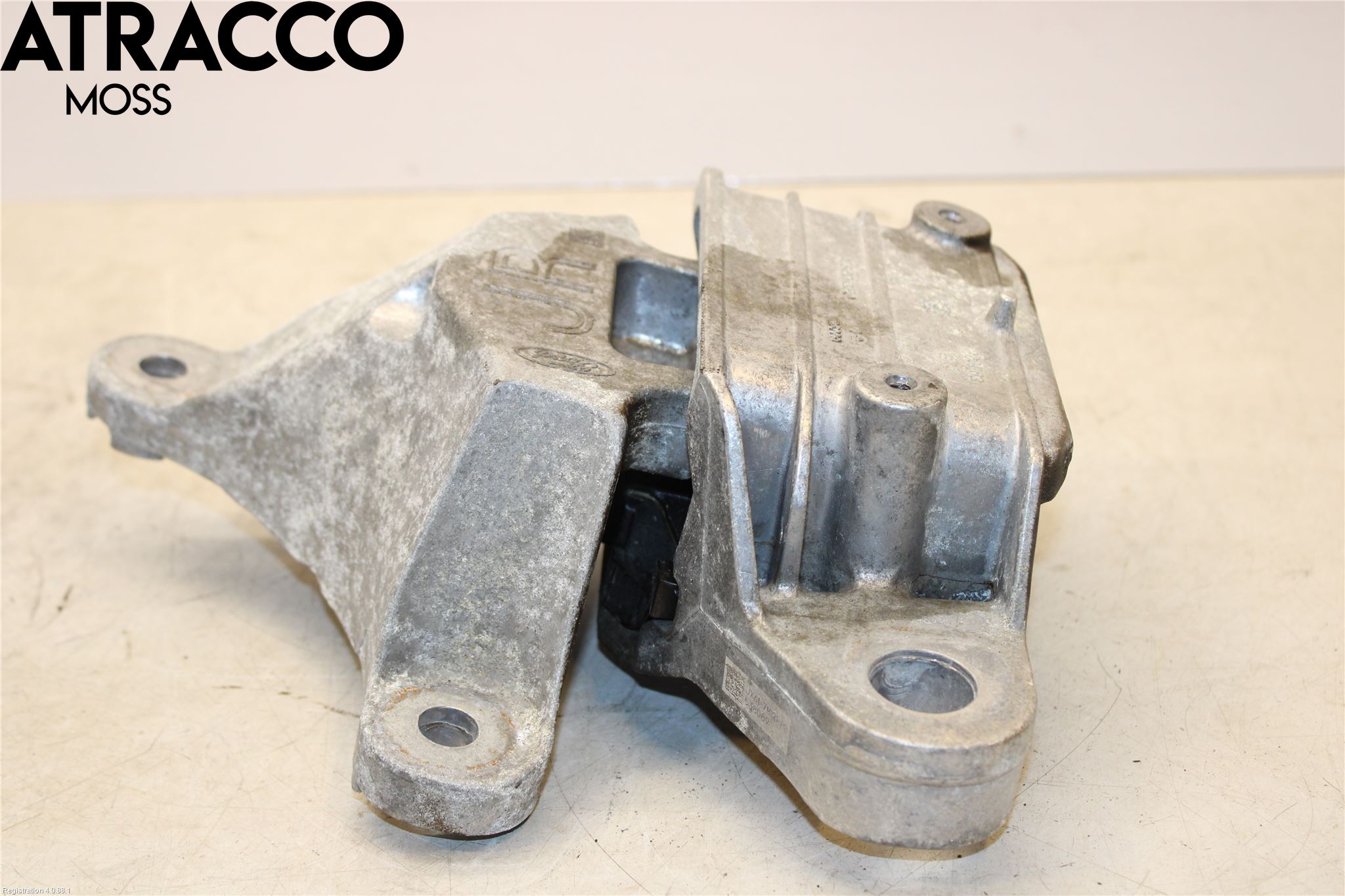 Ford FOCUS 19- Motorfäste