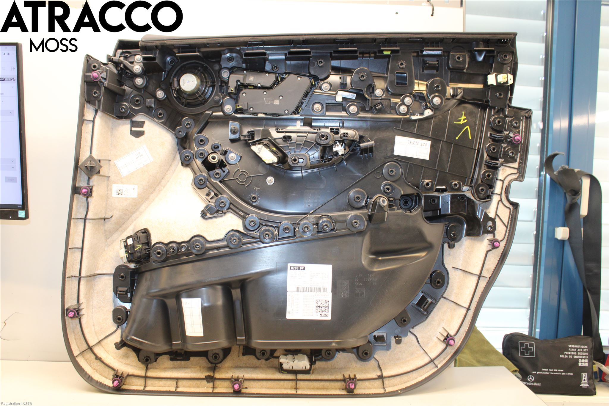 Mercedes-Benz MB EQC (N293) 20- Dörrklädsel Vä