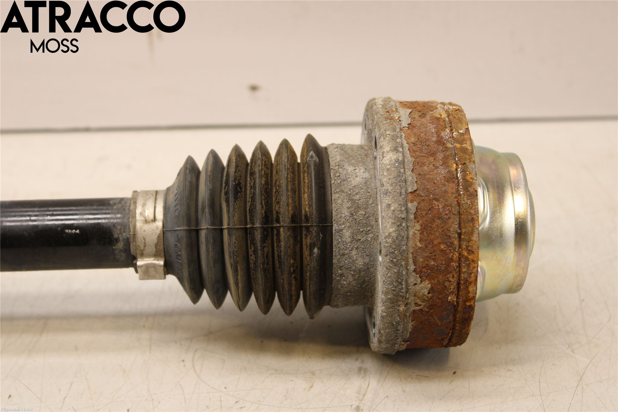 Skoda SUPERB 16-24 Drivaxel Bak Vänster