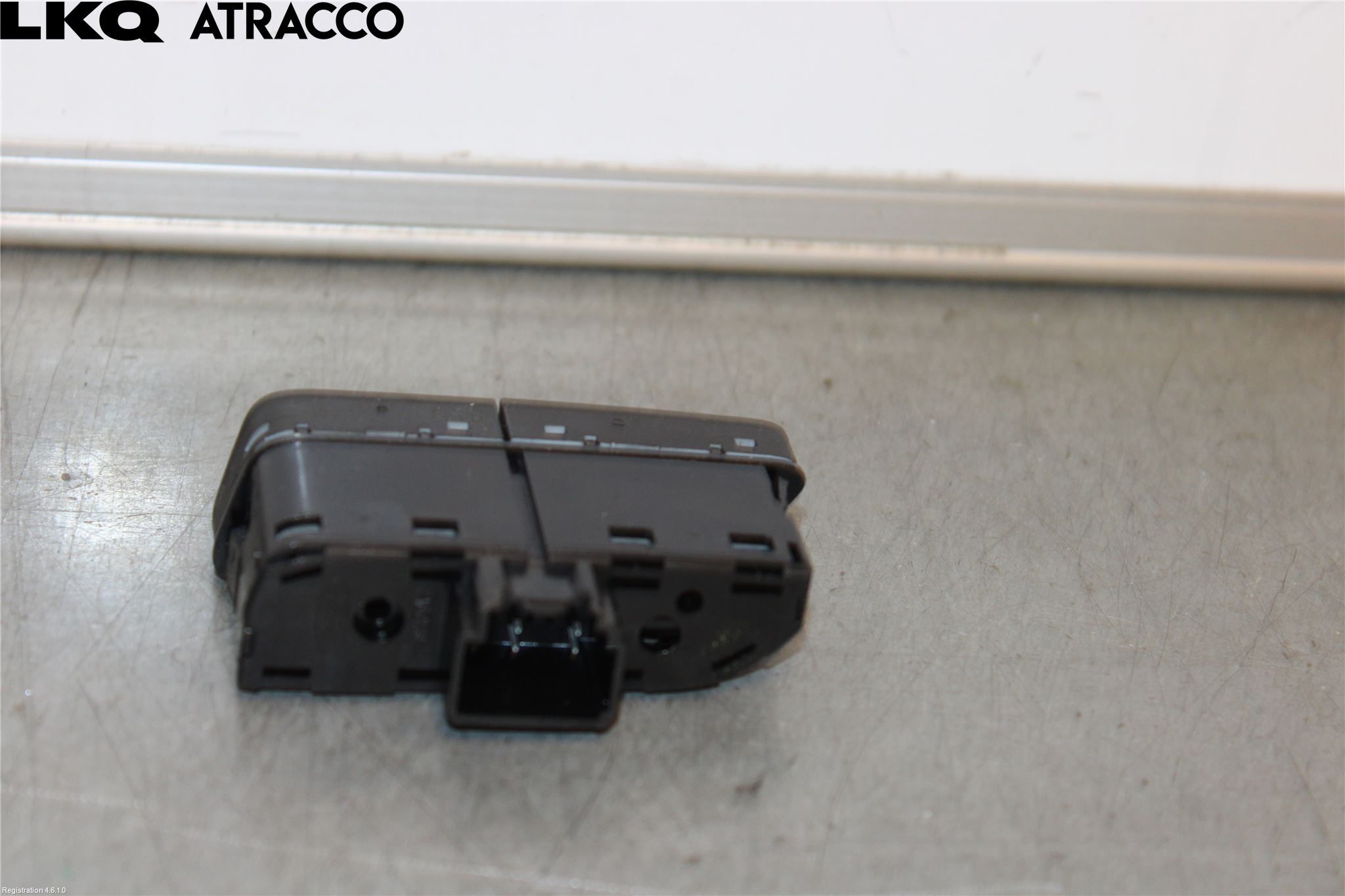 Ford KUGA 13-16 Strömställare Elruta
