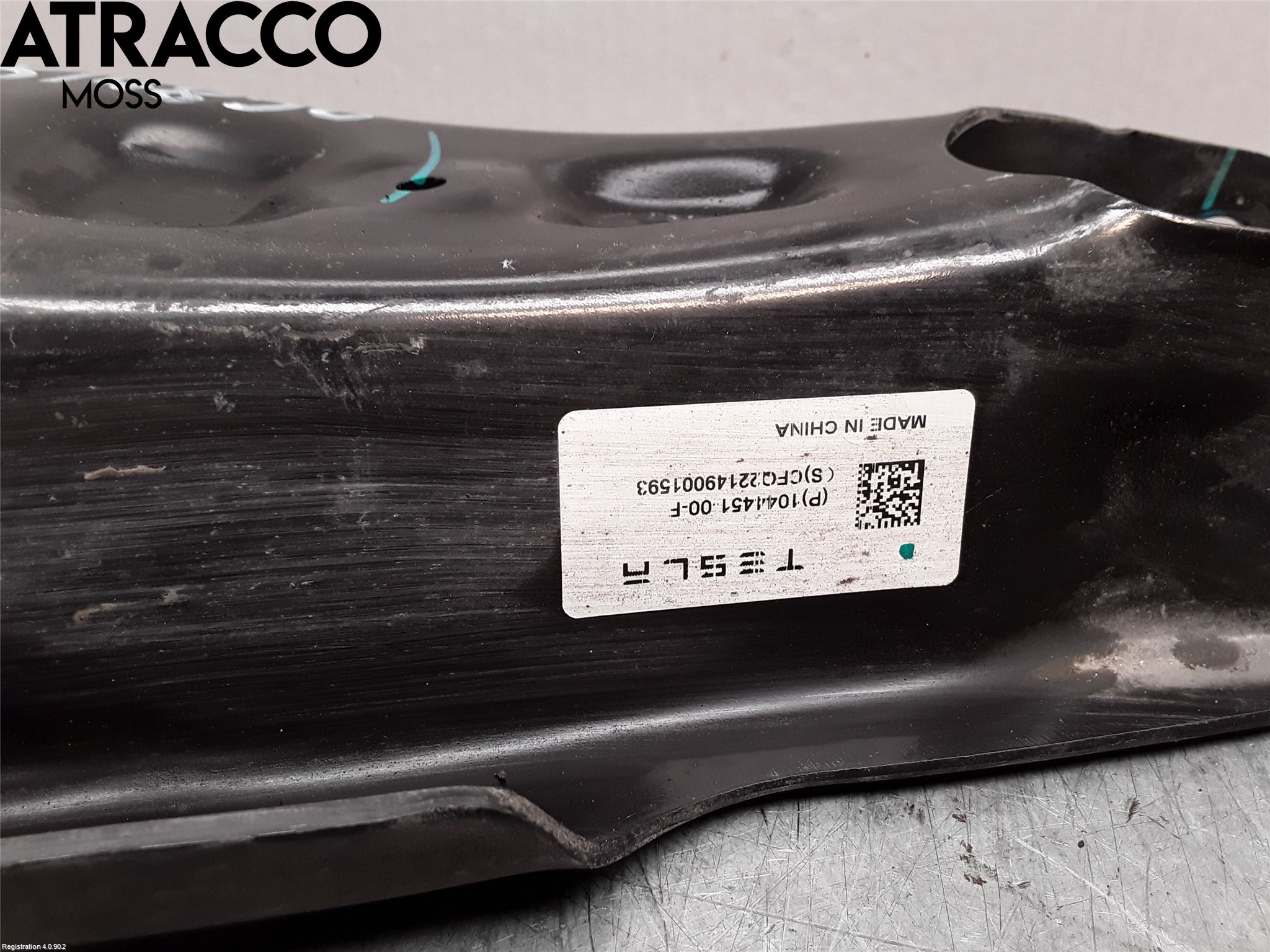 Tesla MODEL Y 21- Bärarm Bak Vänster