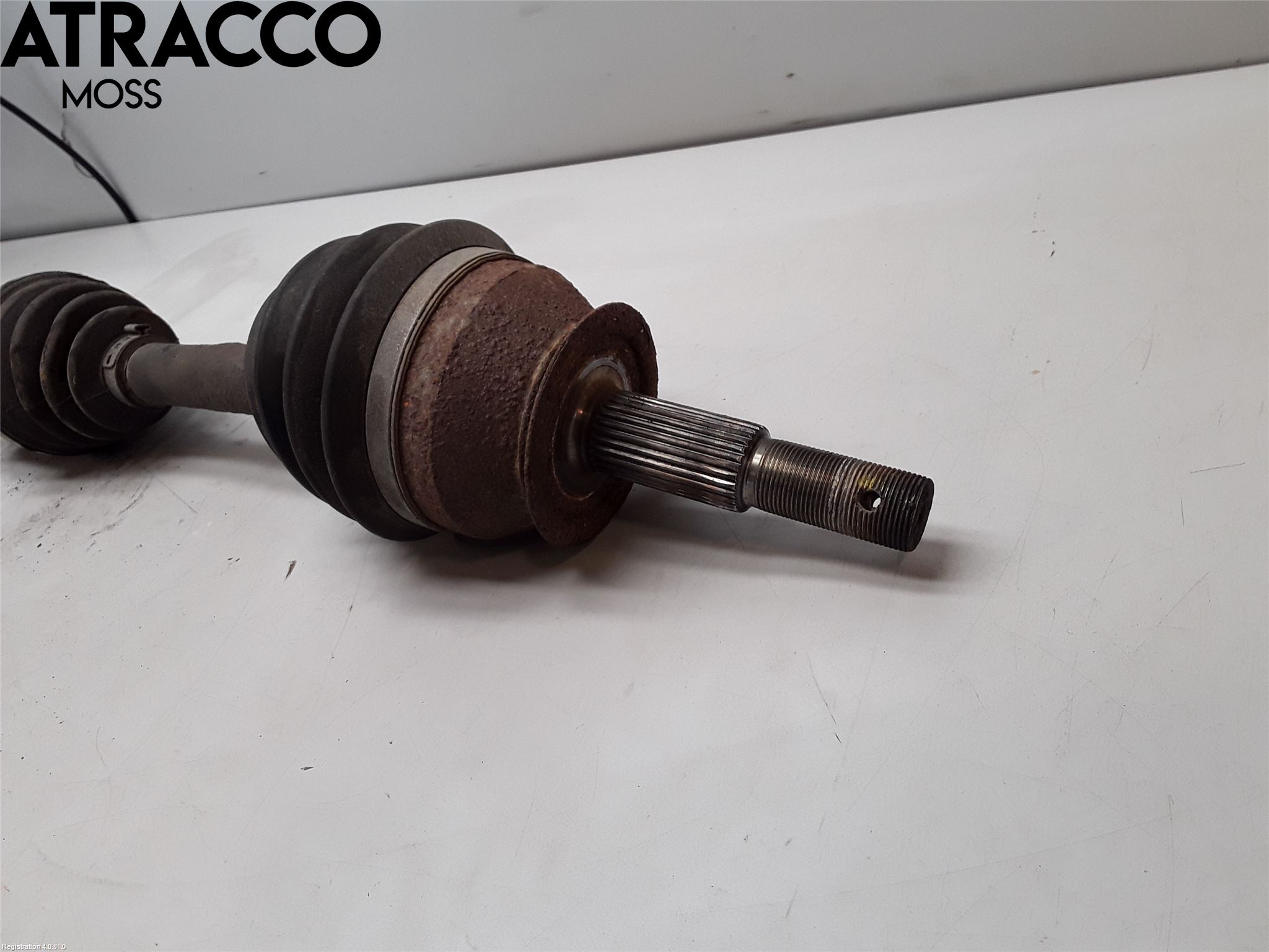 Nissan NAVARA 05-16 Drivaxel Fram Höger