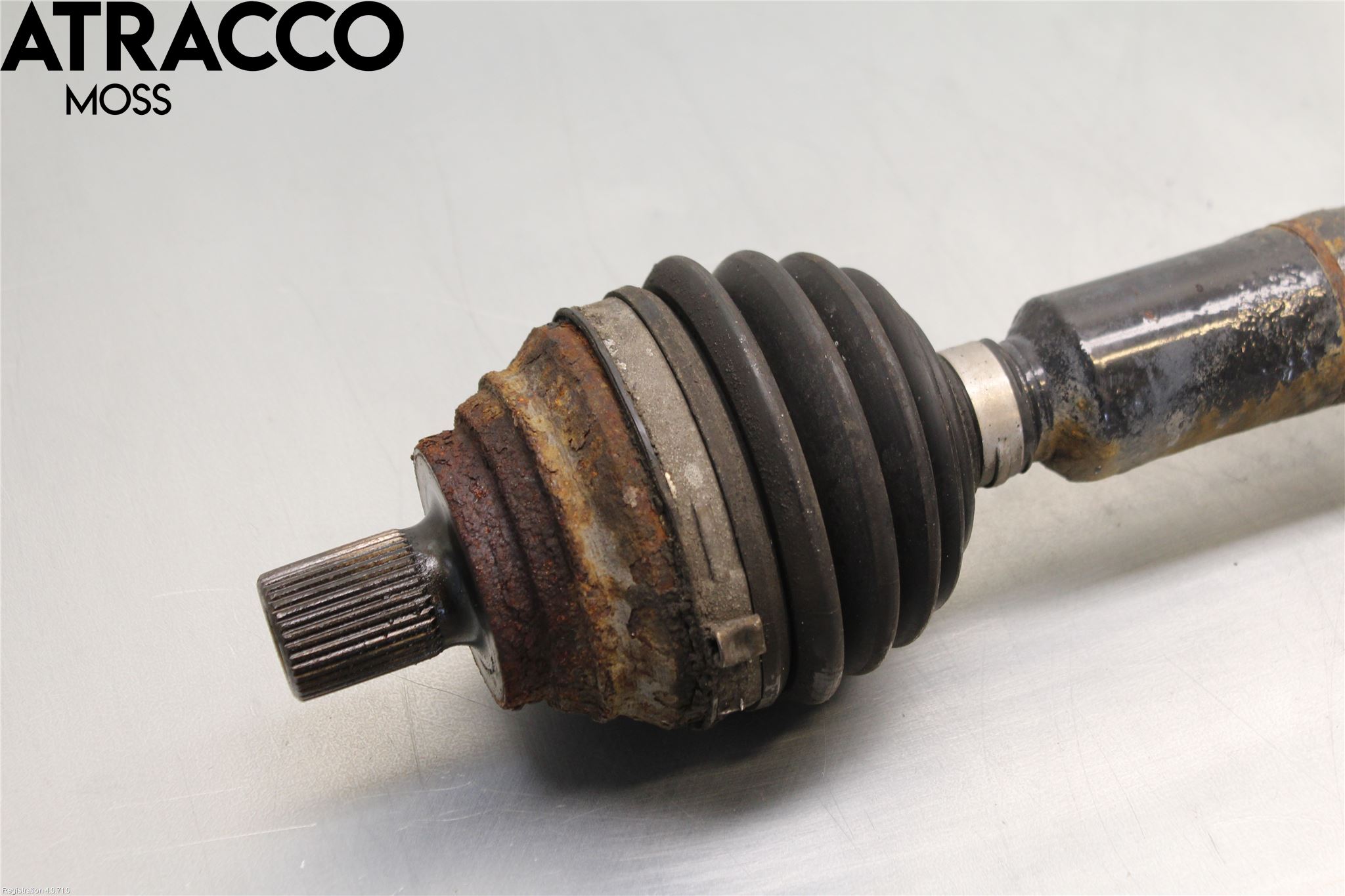Volkswagen VW PASSAT 05-11 Drivaxel Fram Höger