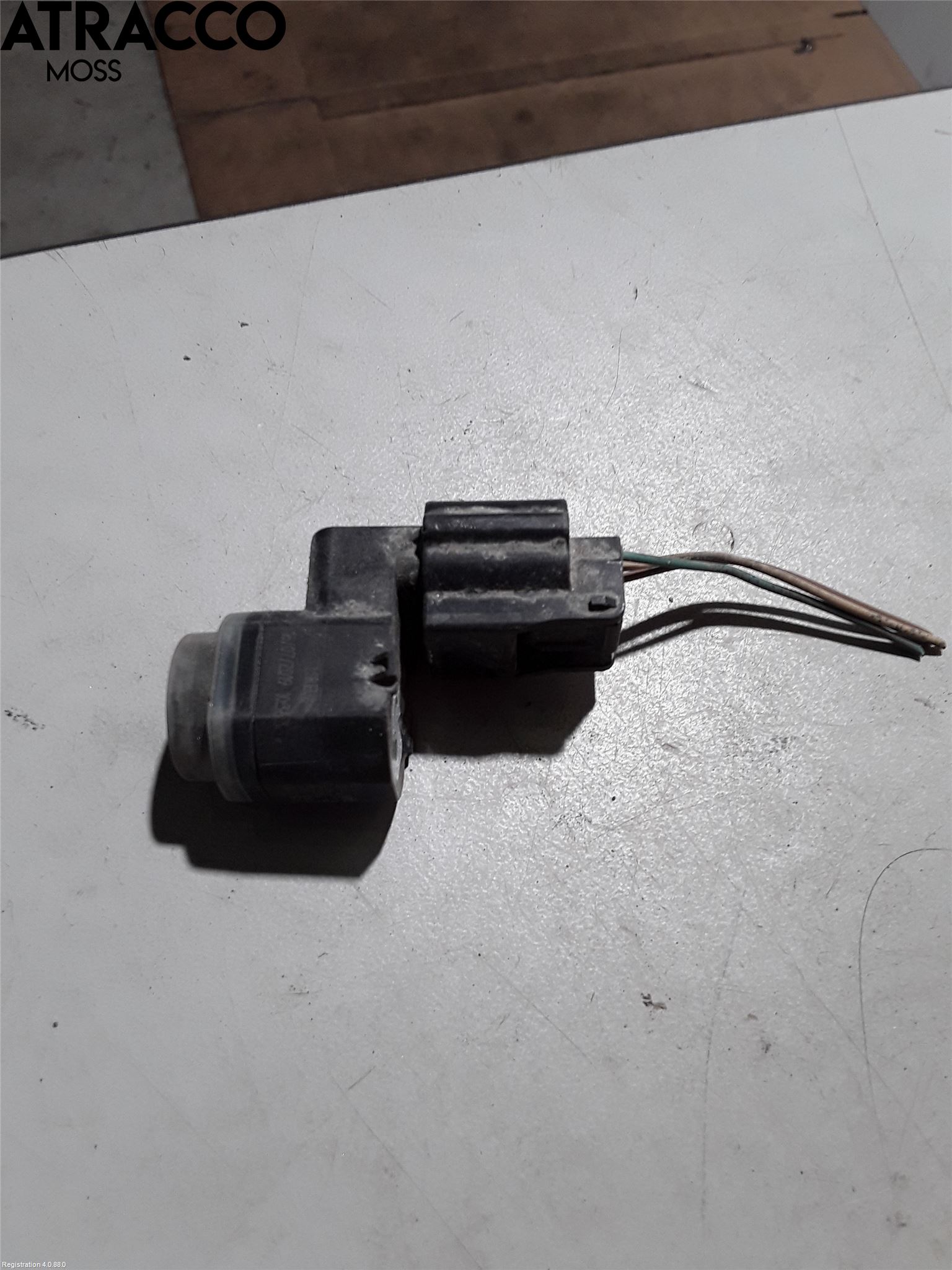 Renault TRAFIC/E-TECH 15- Parkeringshjälp Backsensor