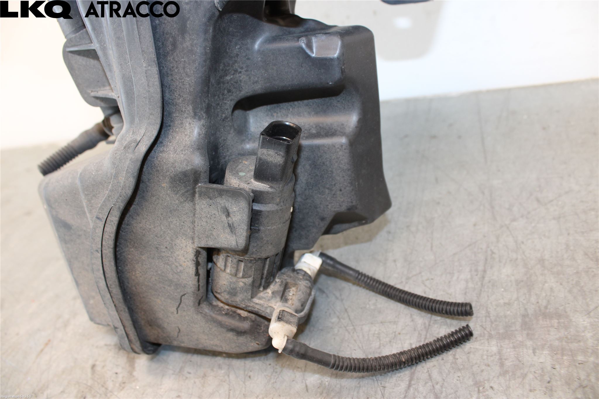 Volkswagen VW GOLF / E-GOLF VII 13-20 Spolartank Vindruta