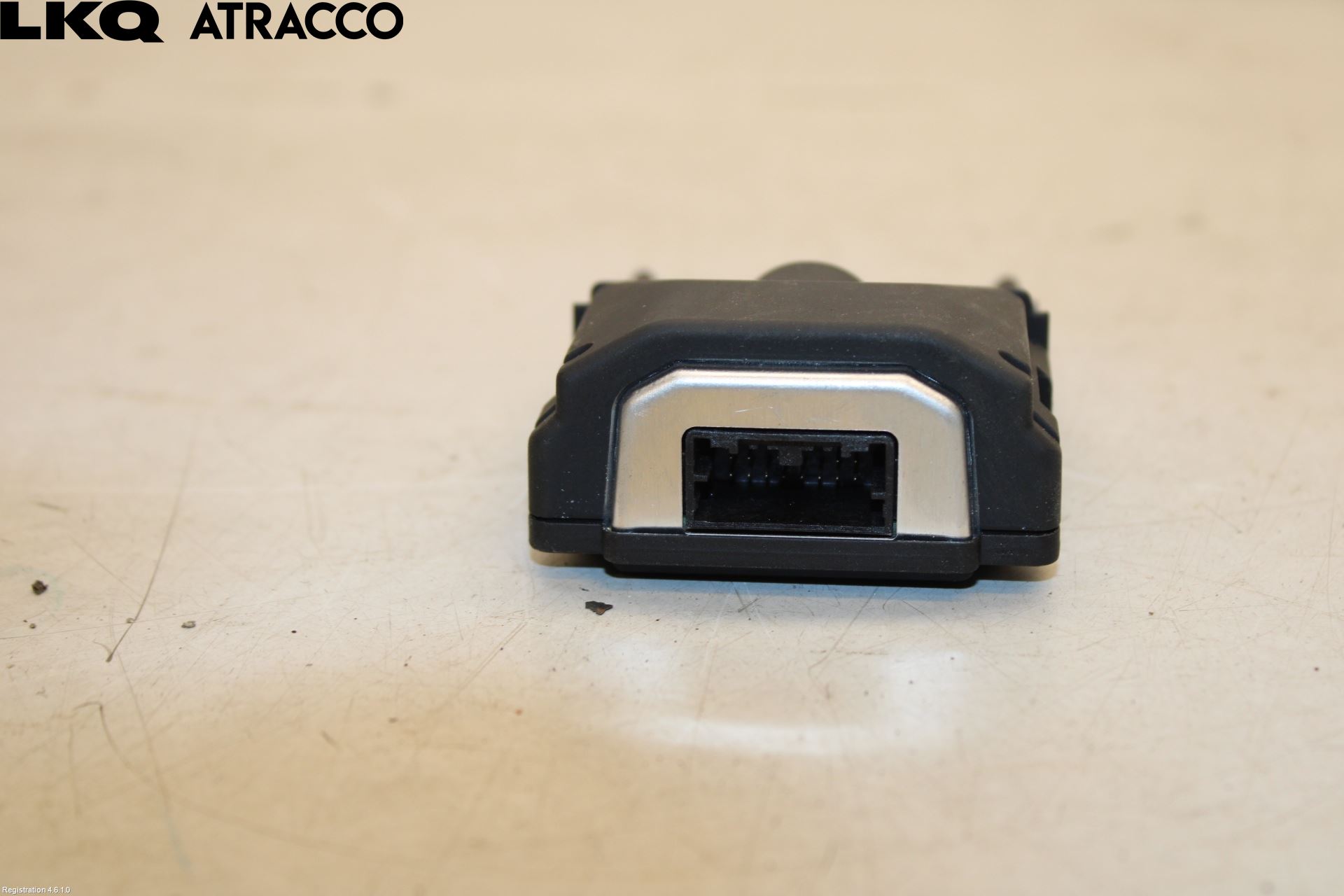 Nissan LEAF 18- Parkeringshjälp Frontsensor